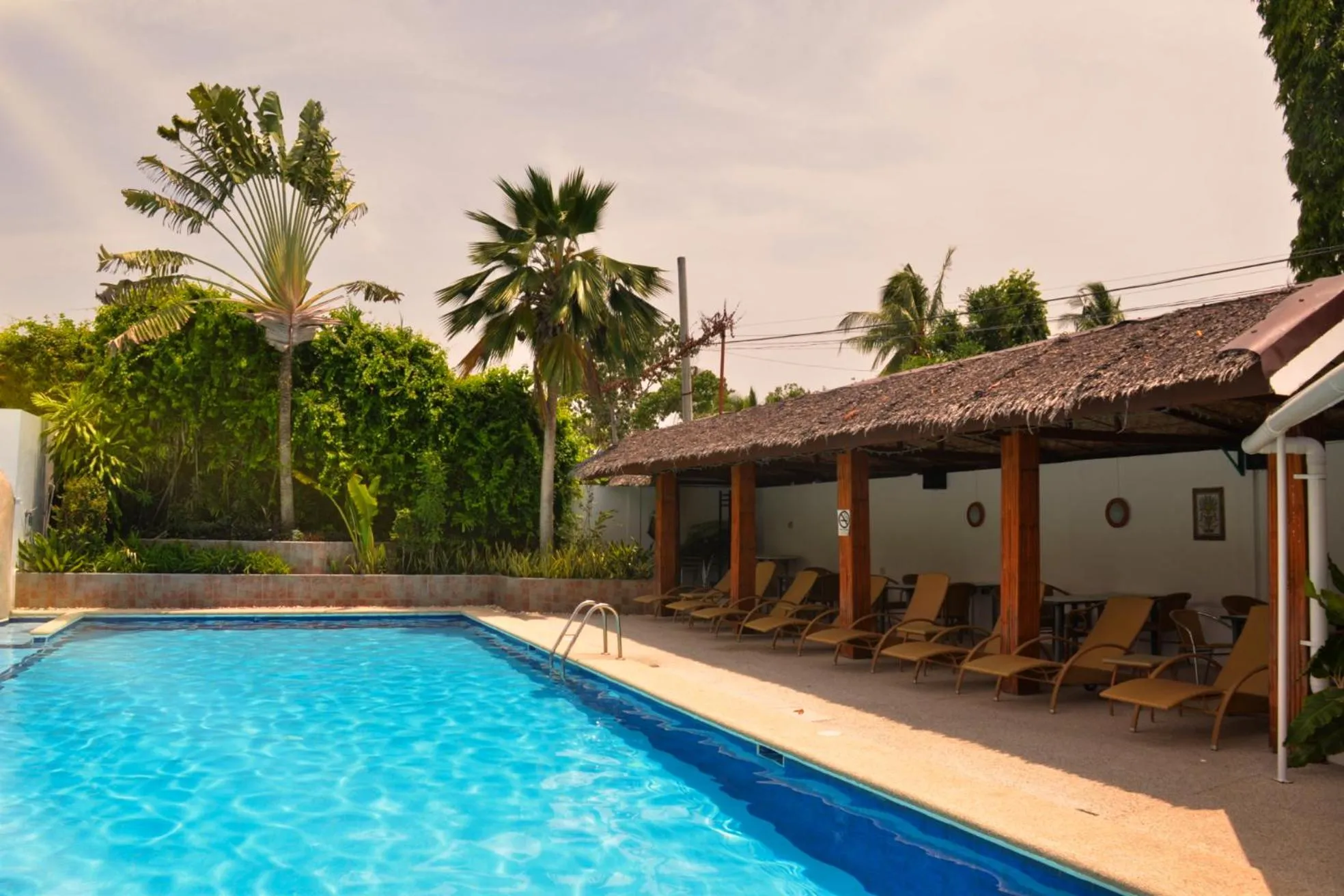 Swimming pool in Marcosas Cottages Resort