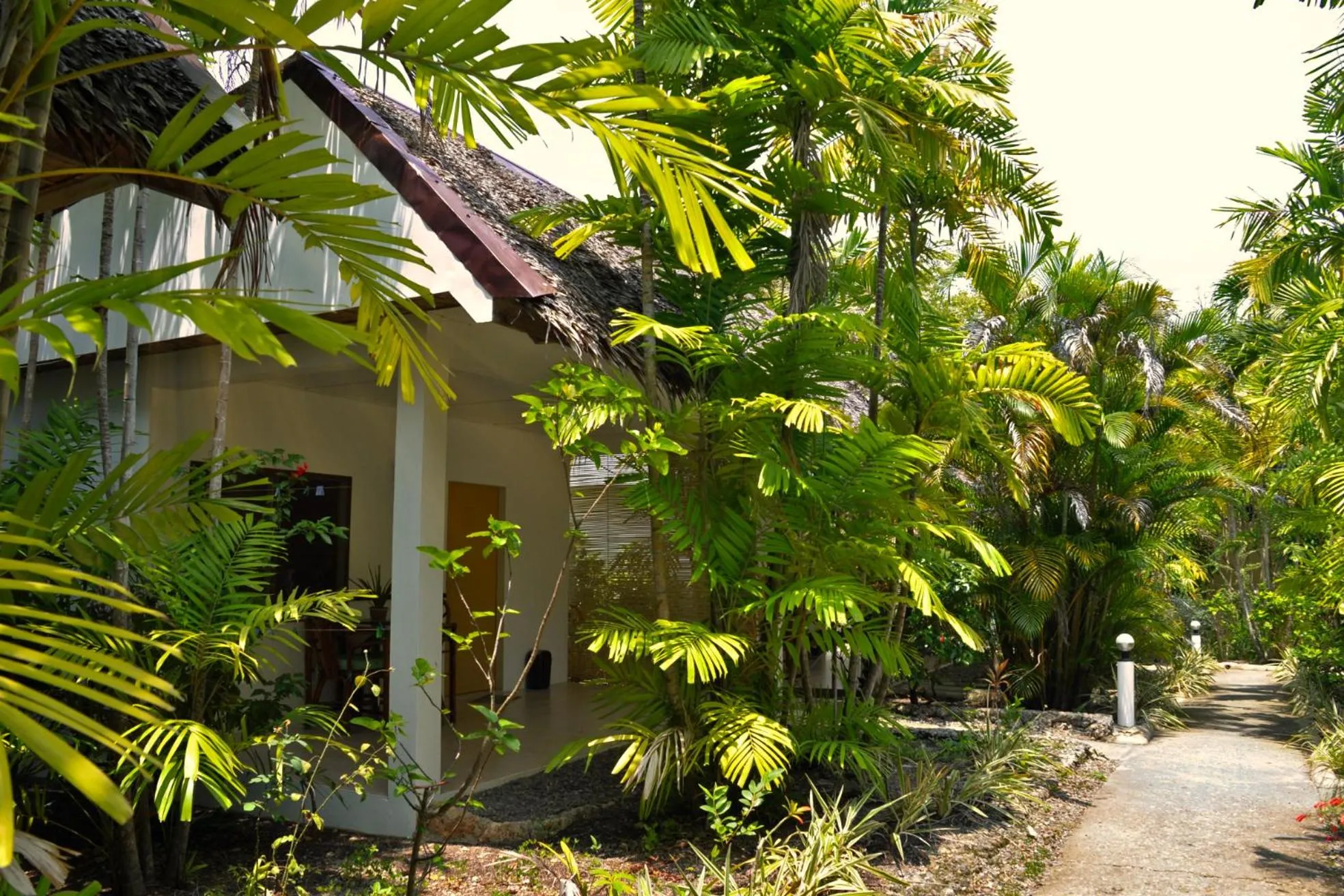 Garden in Marcosas Cottages Resort