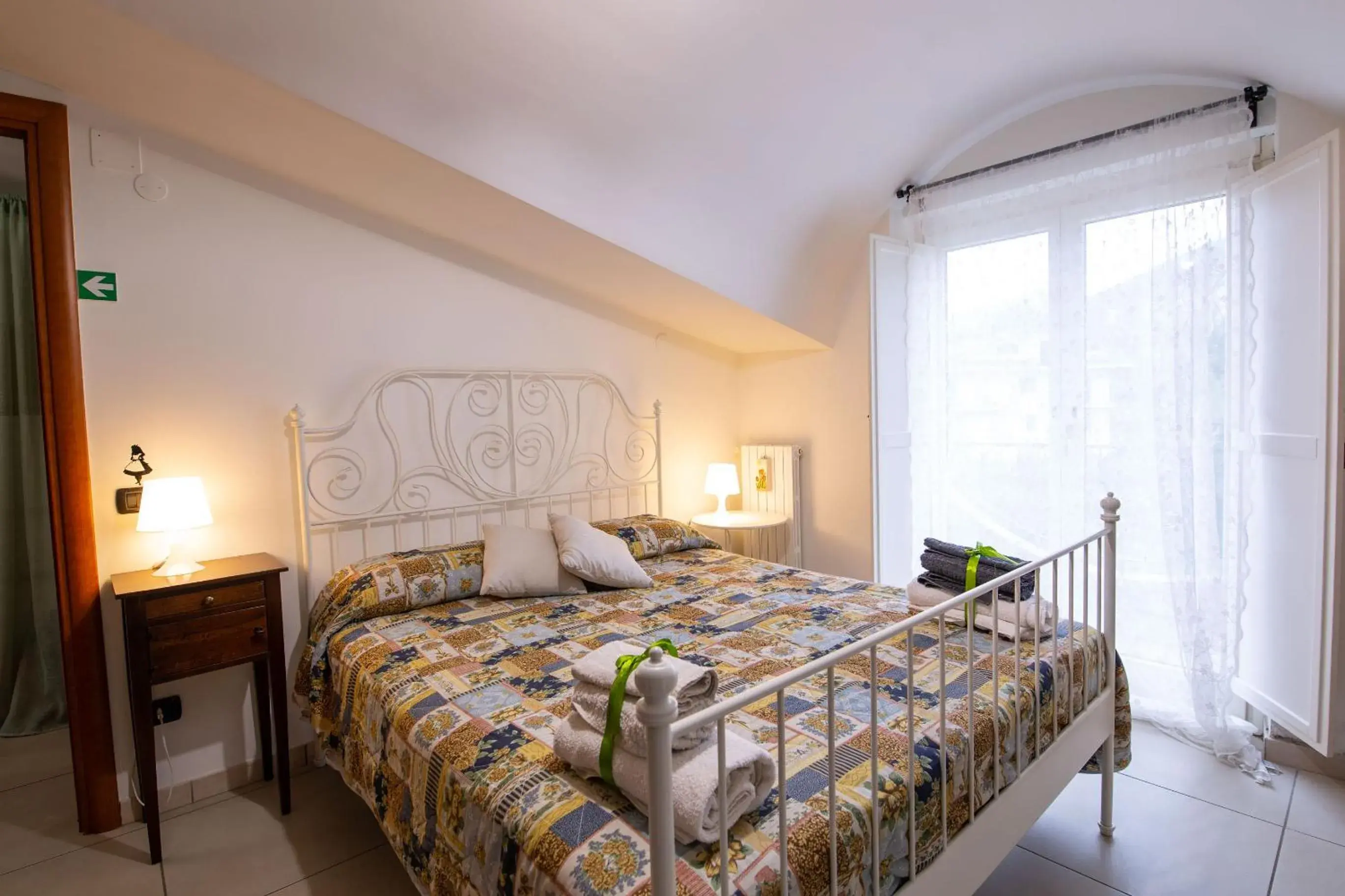 Double Room with Private External Bathroom - single occupancy in B&B delle Meraviglie Salerno Hills Double Room with Private External Bathroom - single occupancy in B&B delle Meraviglie Salerno Hills