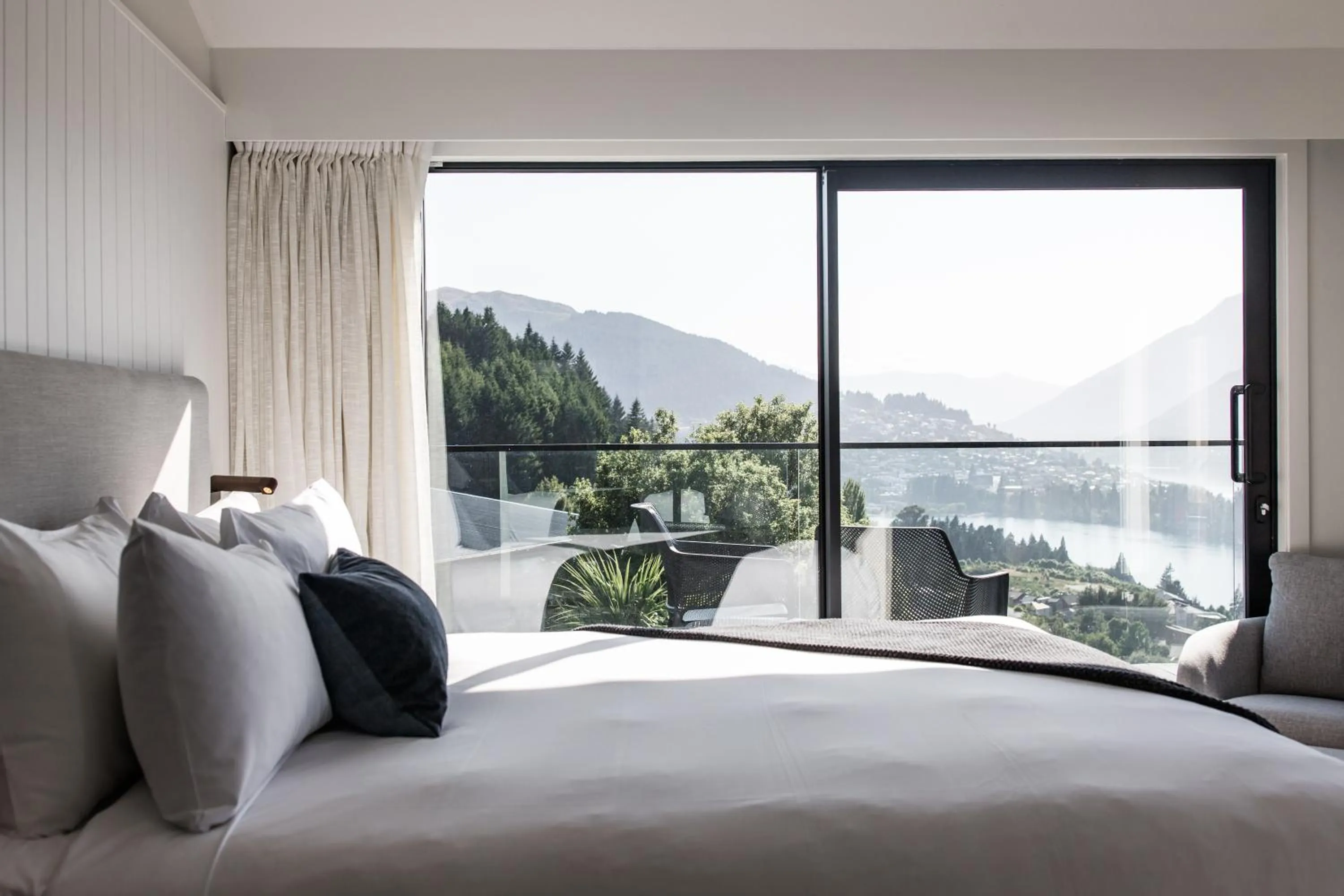 Bed in Kamana Lakehouse