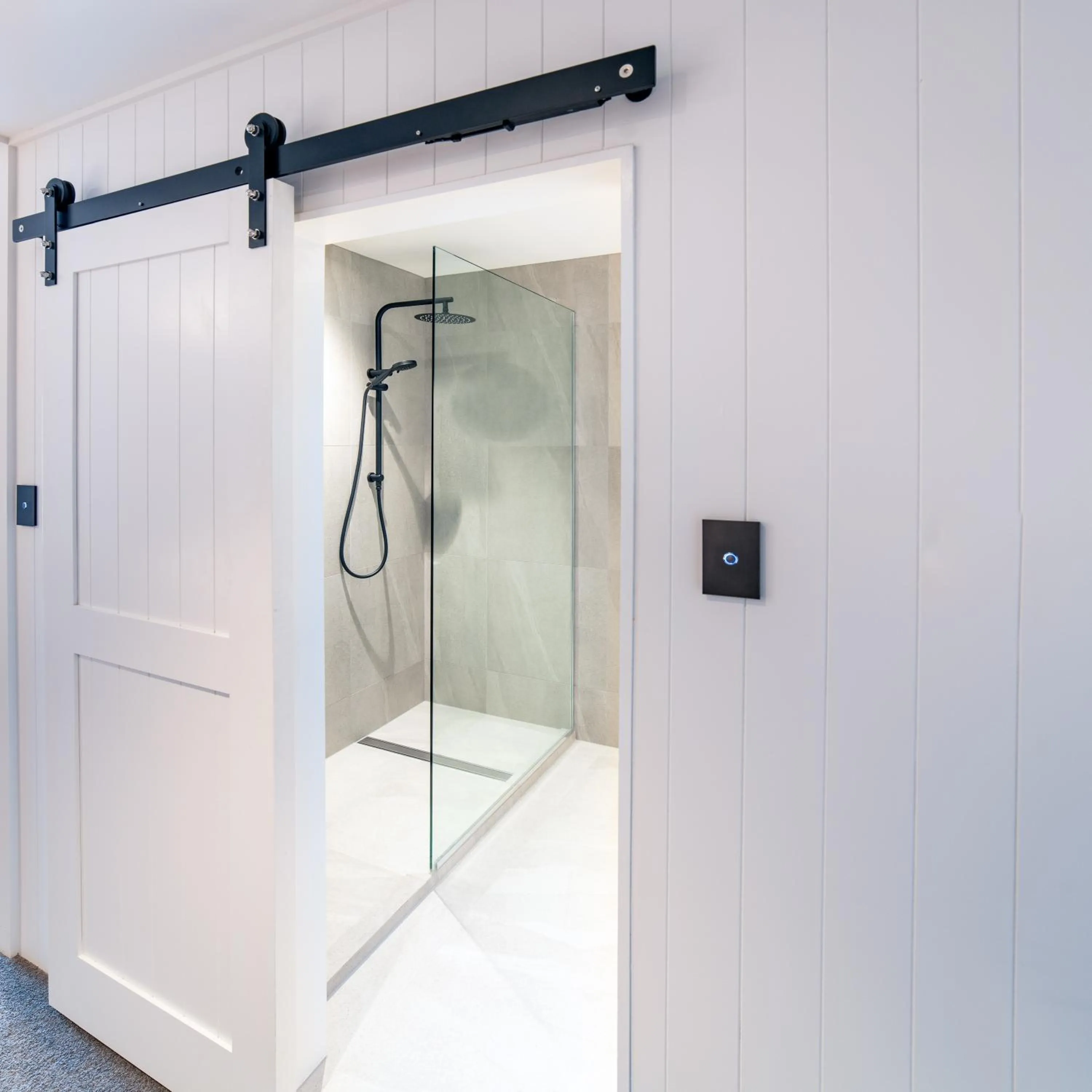 Shower in Kamana Lakehouse