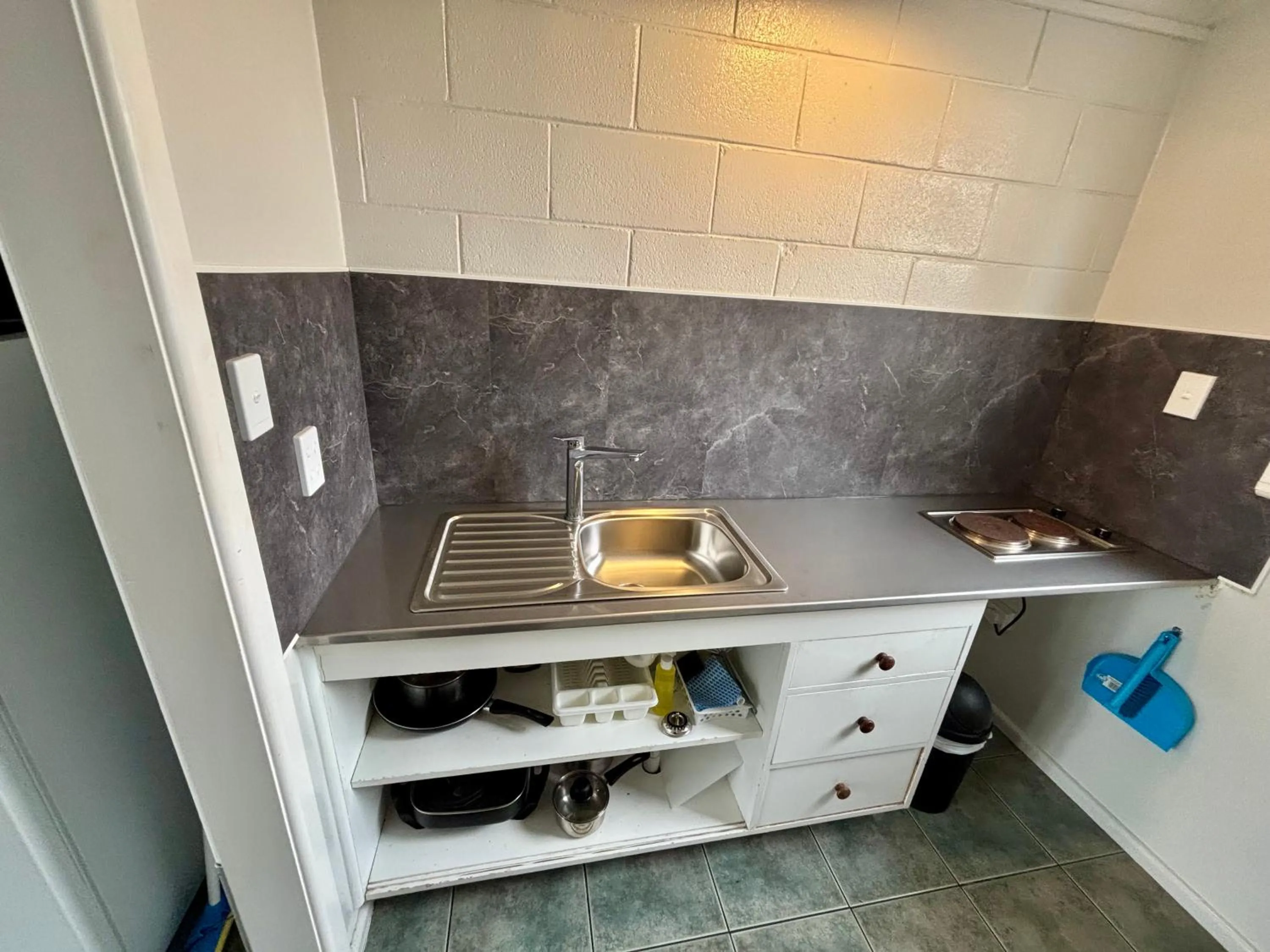 stove in Westshore Holiday Park