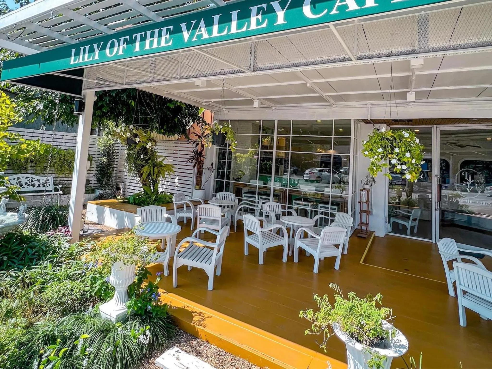 Restaurant/places to eat in Inspire House Hotel