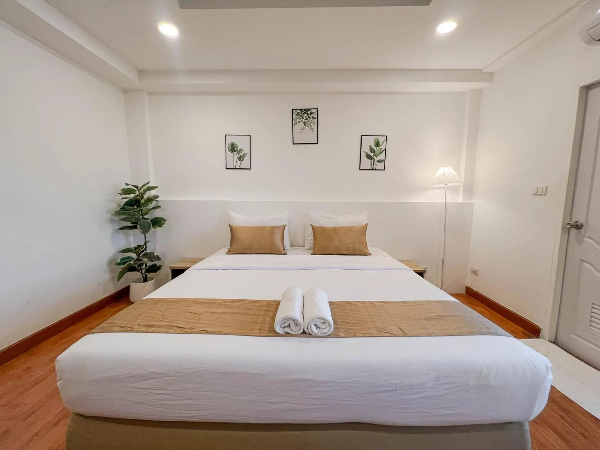 Bed in Inspire House Hotel