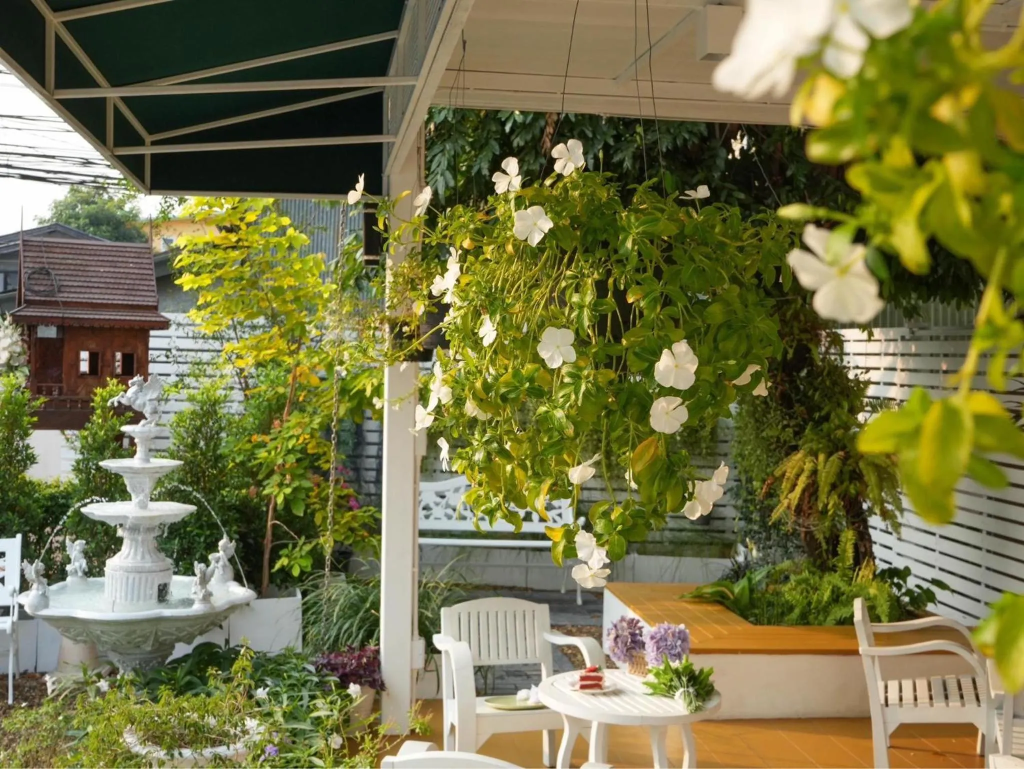 Day in Inspire House Hotel