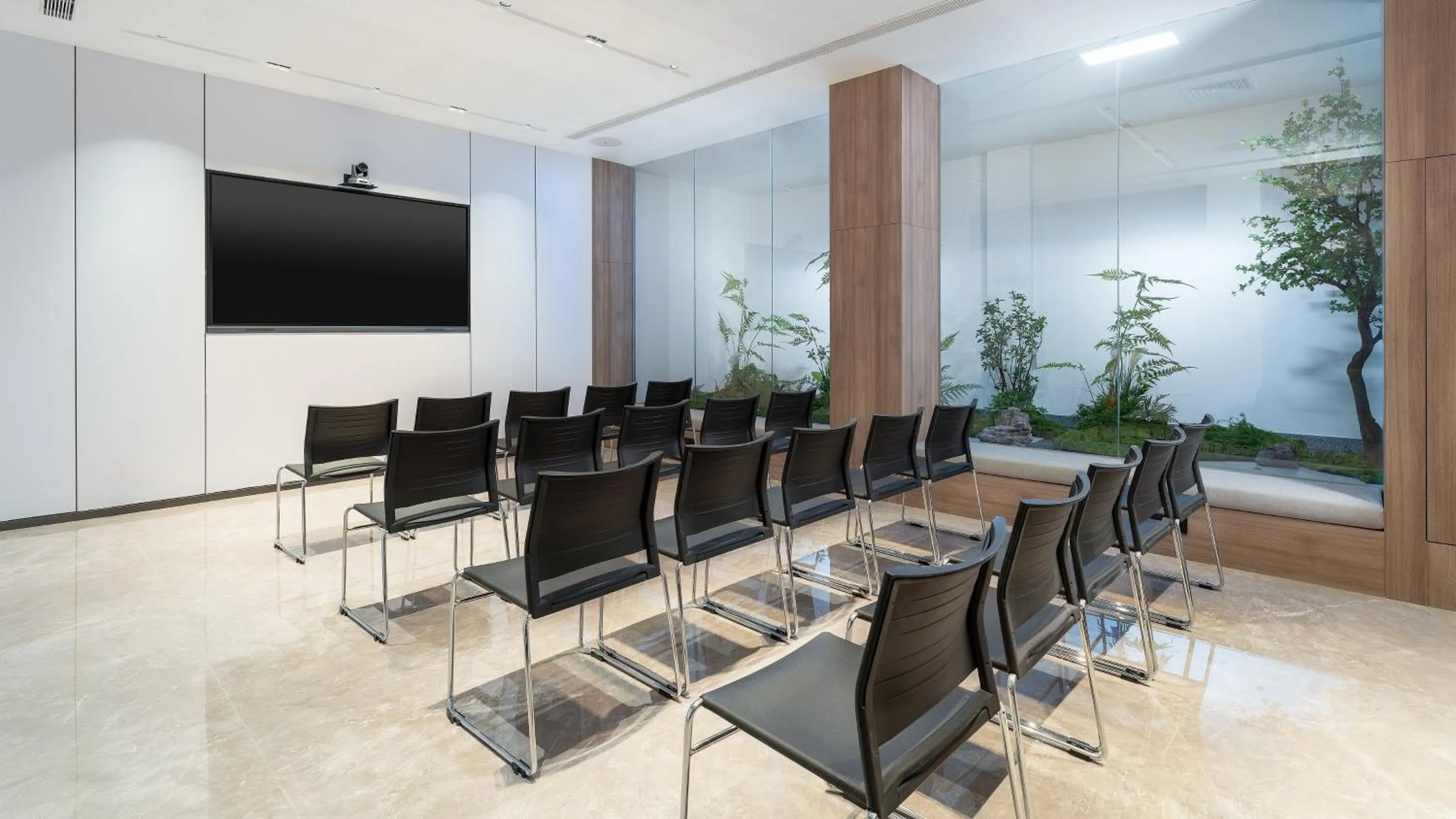 Meeting/conference room in Holiday Inn Express Qingdao Shibei by IHG
