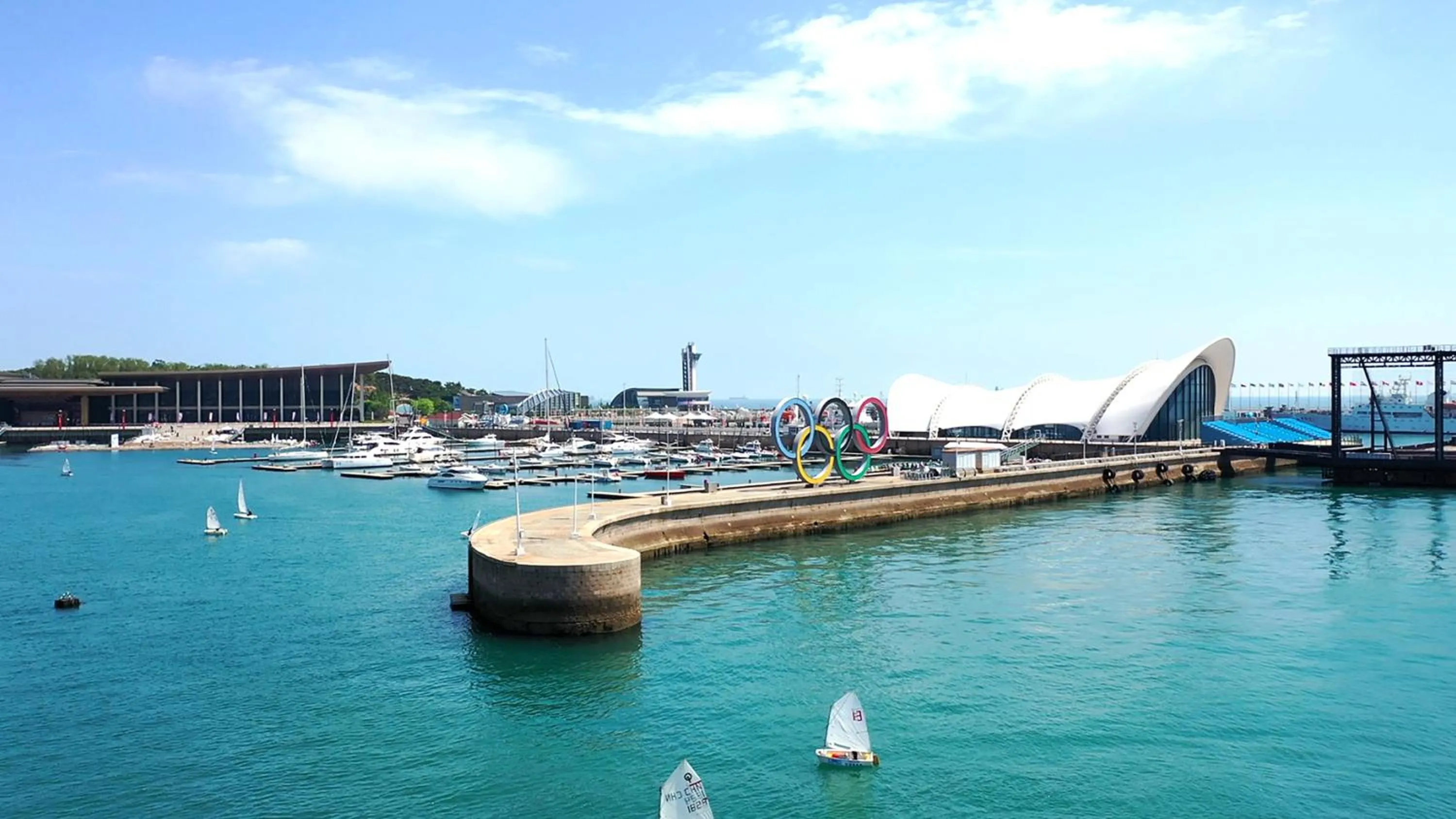 Area and facilities in Holiday Inn Express Qingdao Shibei by IHG