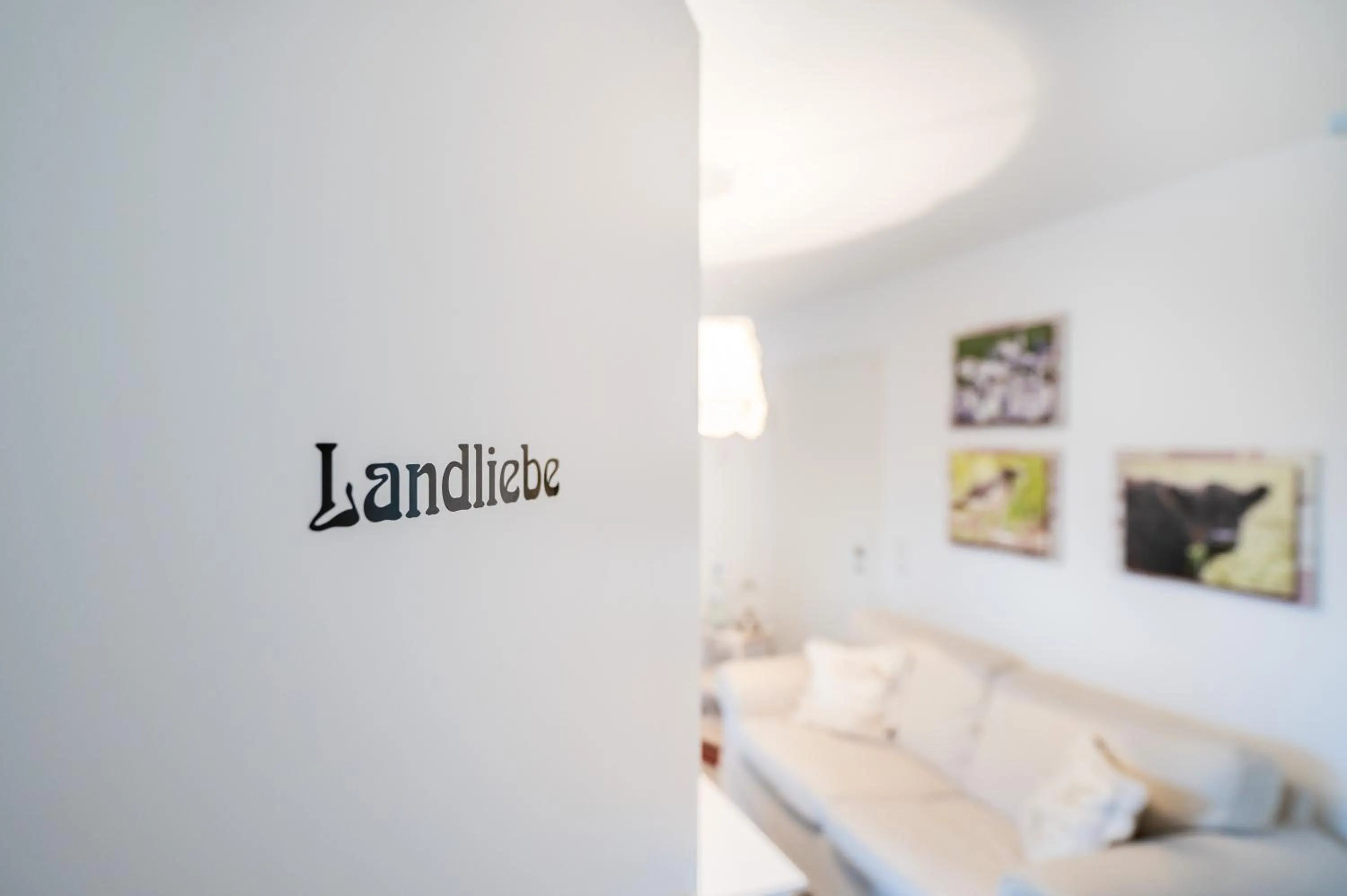 Photo of the whole room, Bed in Oma's Küche & Quartier