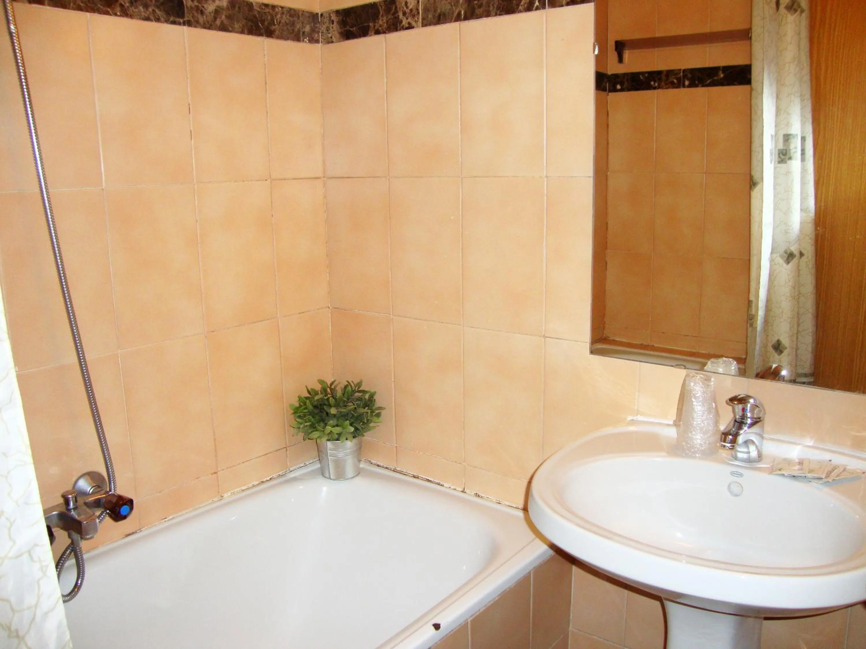 Bathroom in Apartamentos Paradis Blanc 3000