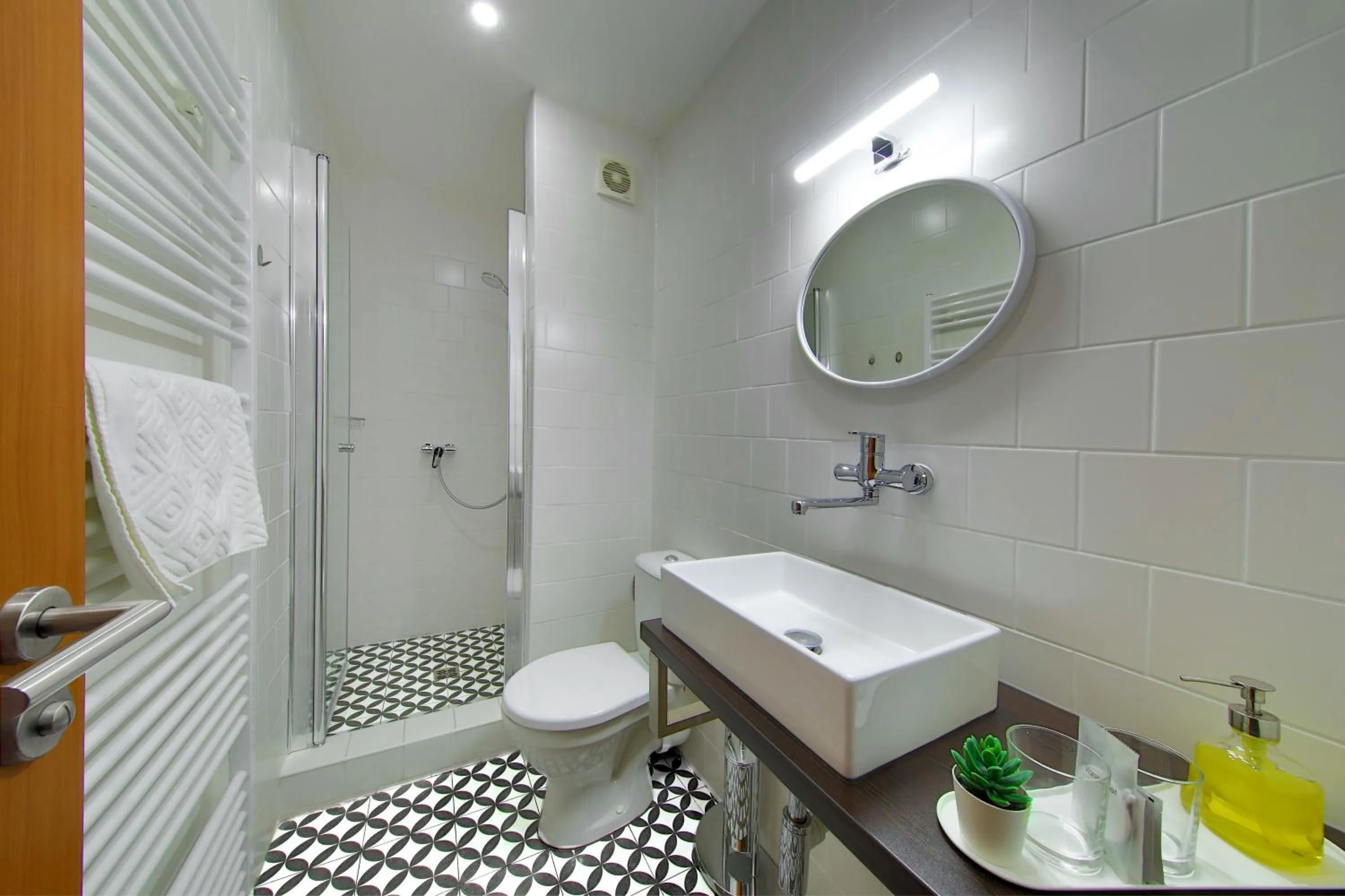 Bathroom in Hotel BRADA