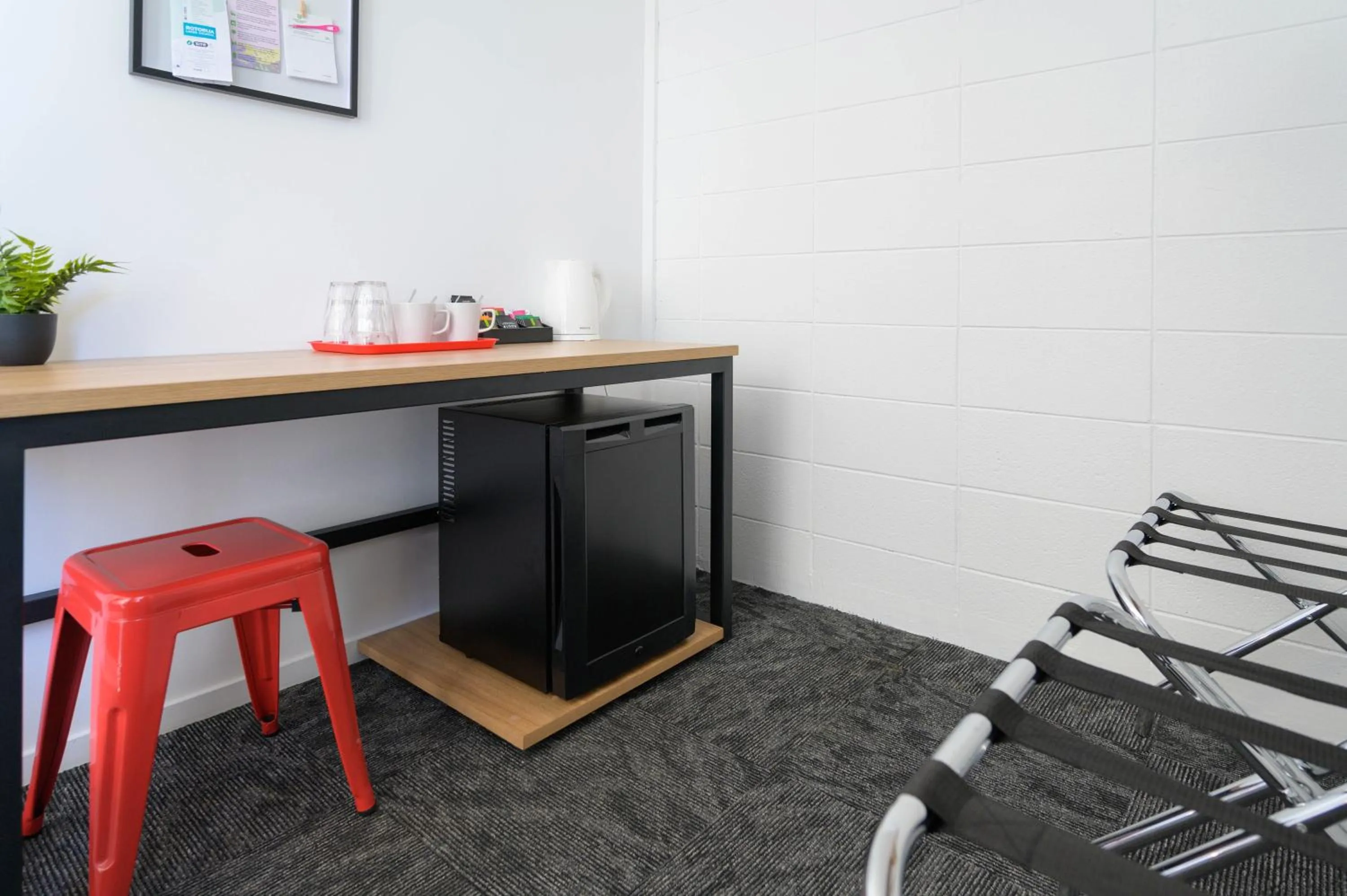 Urban Lounge Sleepery, SureStay Collection by BW