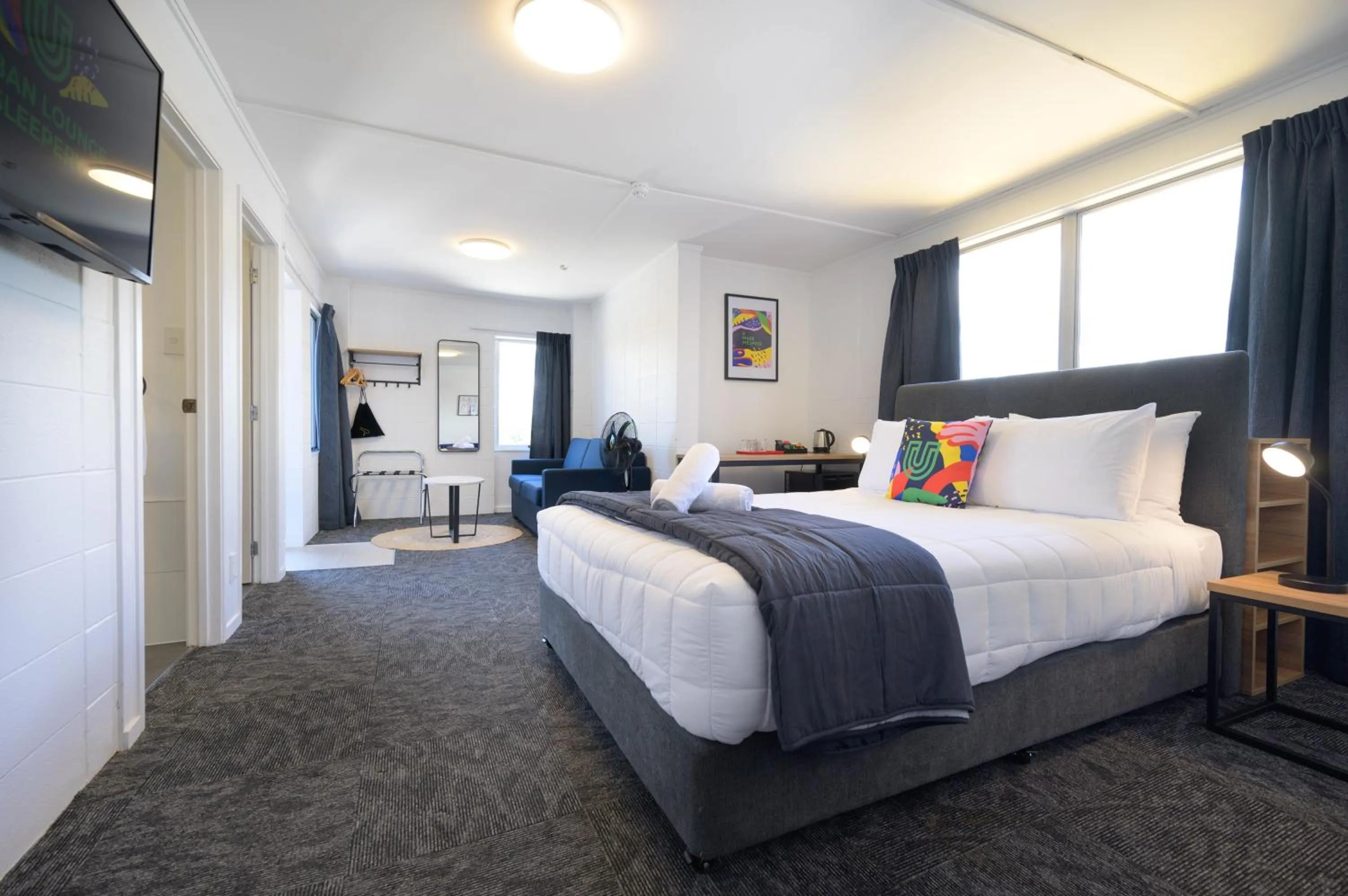 Photo of the whole room, Bed in Urban Lounge Sleepery, SureStay Collection by BW