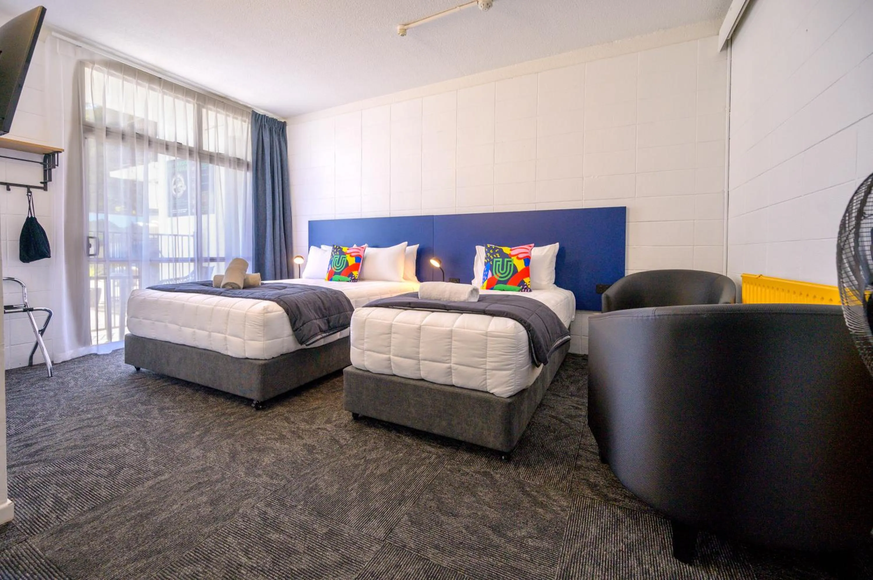 Bed in Urban Lounge Sleepery, SureStay Collection by BW