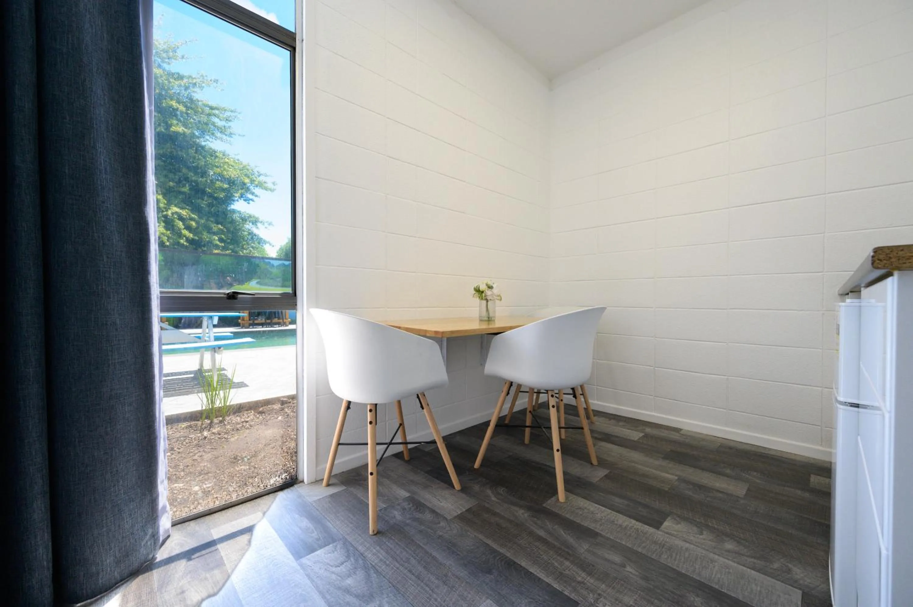 Kitchen or kitchenette in Urban Lounge Sleepery, SureStay Collection by BW