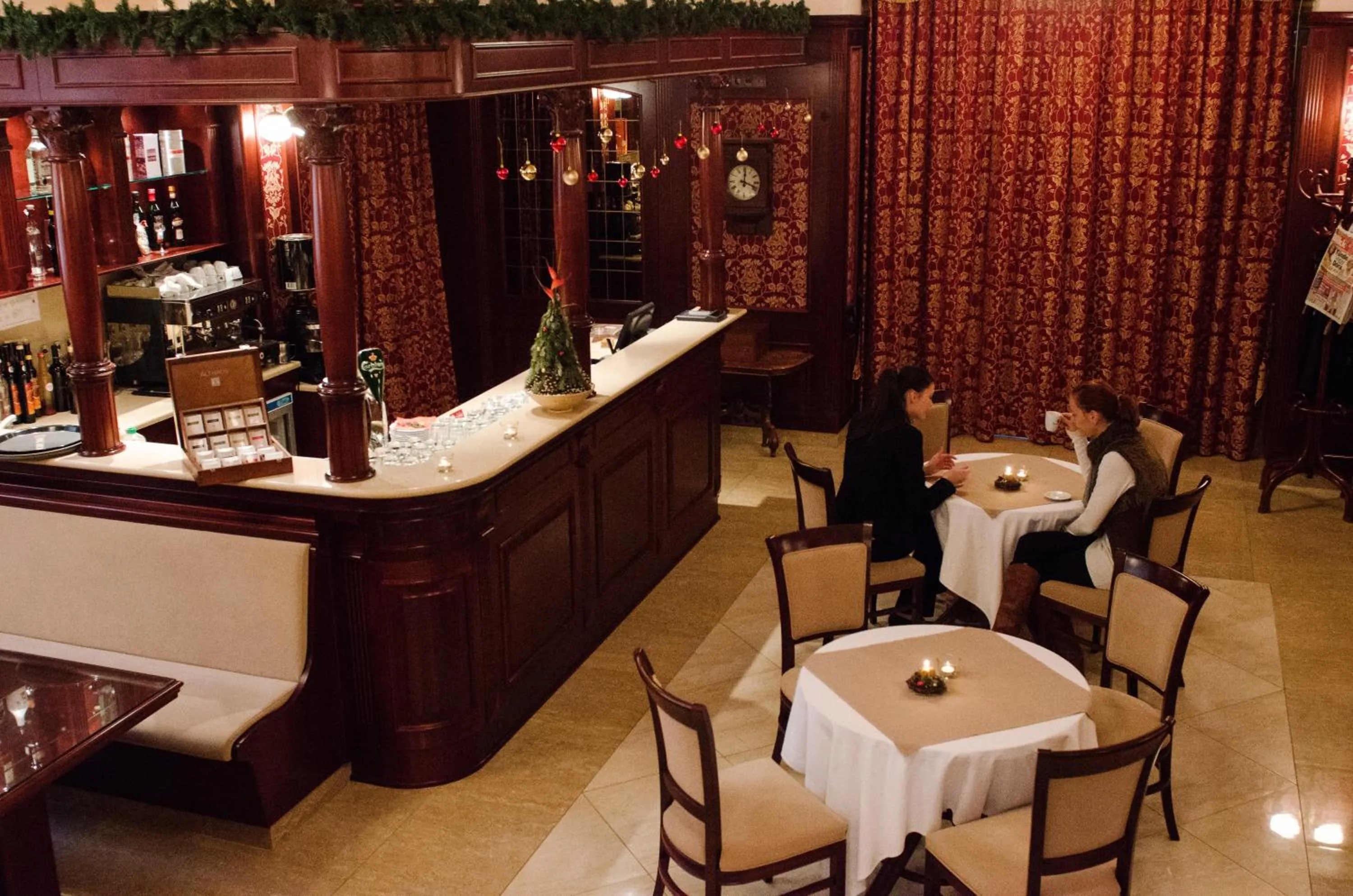 Lounge or bar in Hotel Dorottya