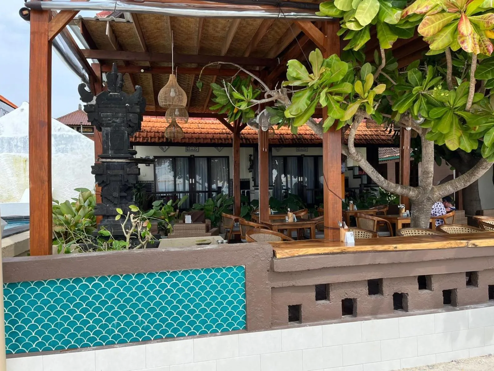 Property building in Lembongan Made Inn