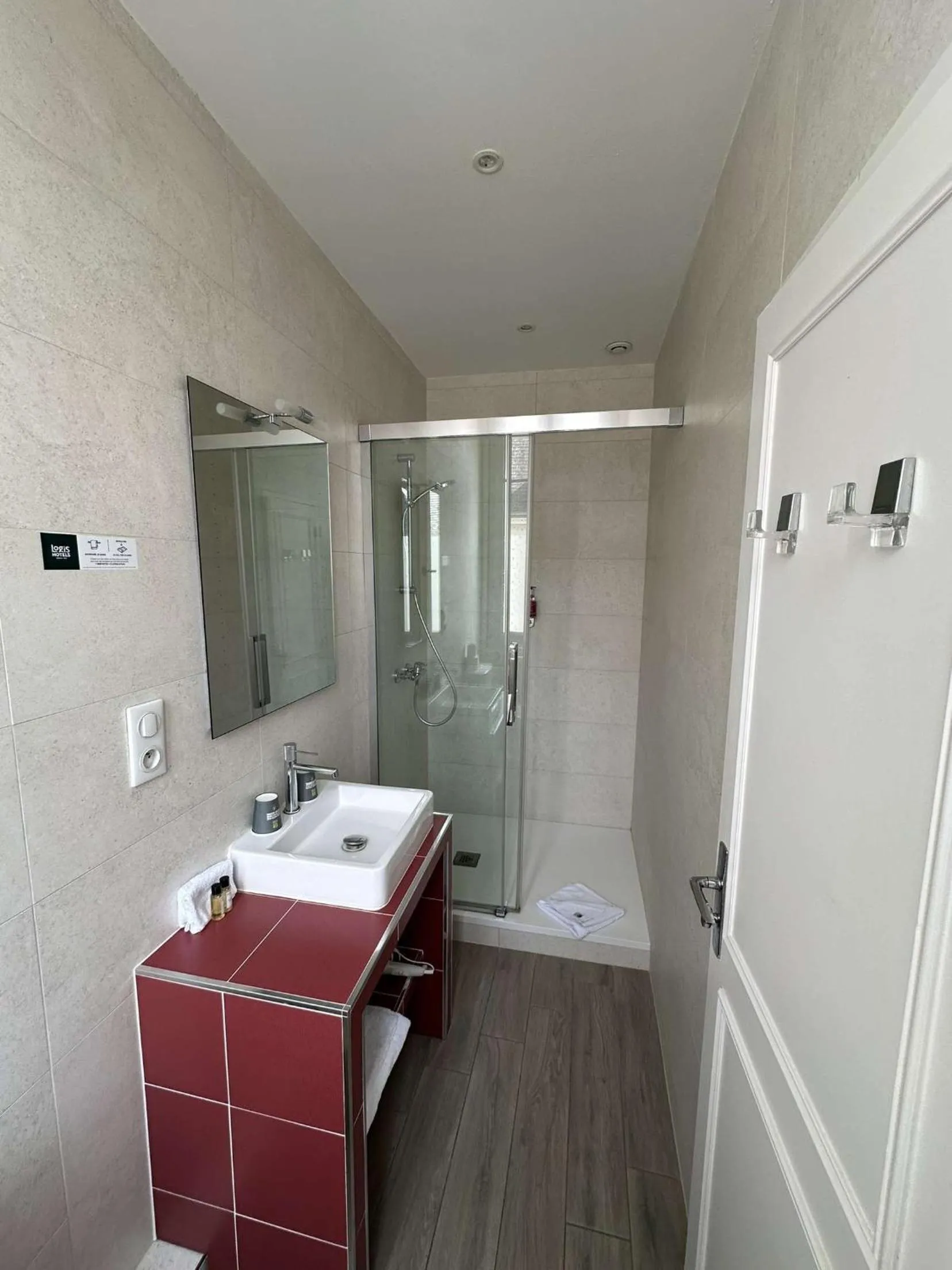 Logis Hotel Restaurant Le Cheval Blanc