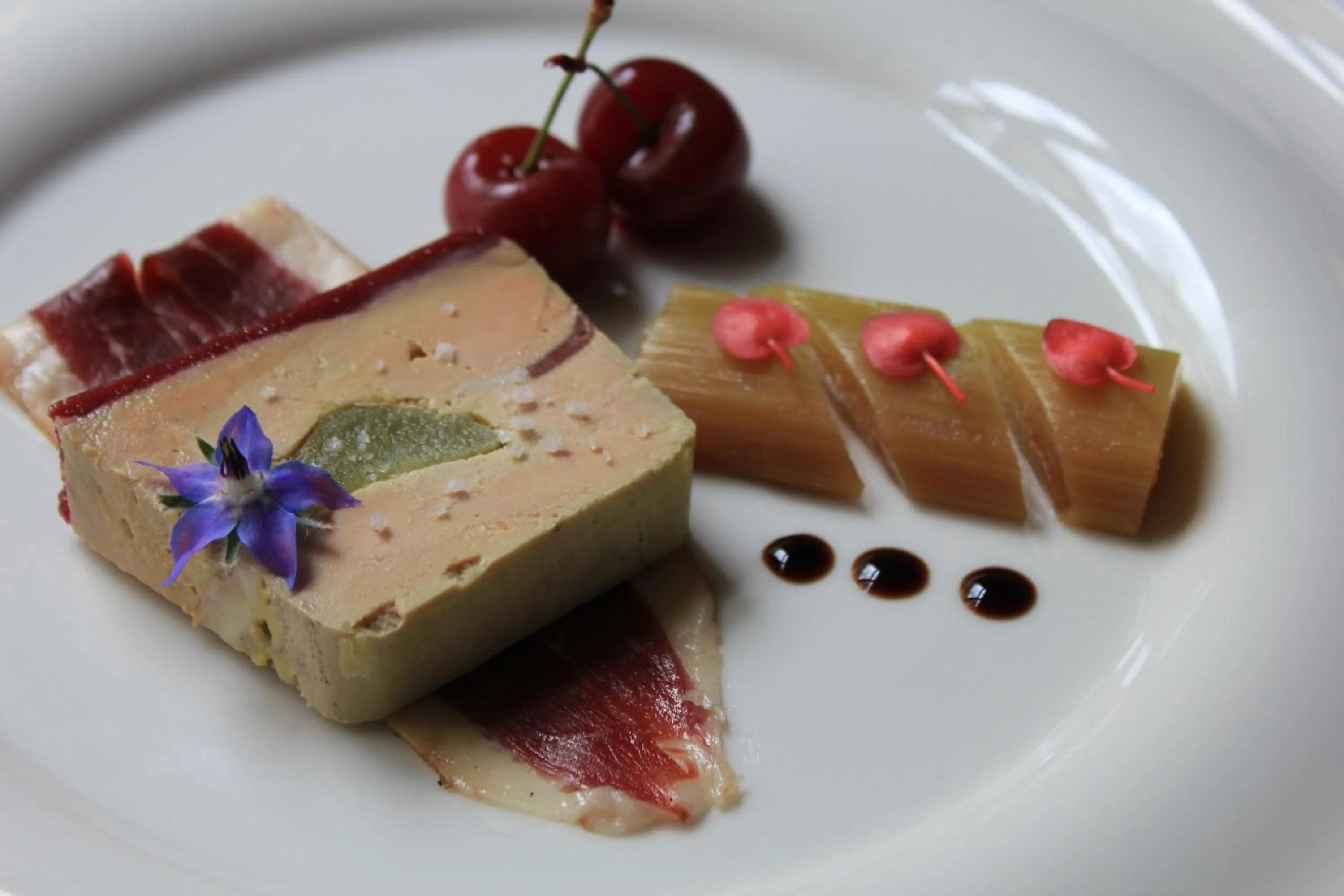 Lunch in Logis Hotel Restaurant Le Cheval Blanc