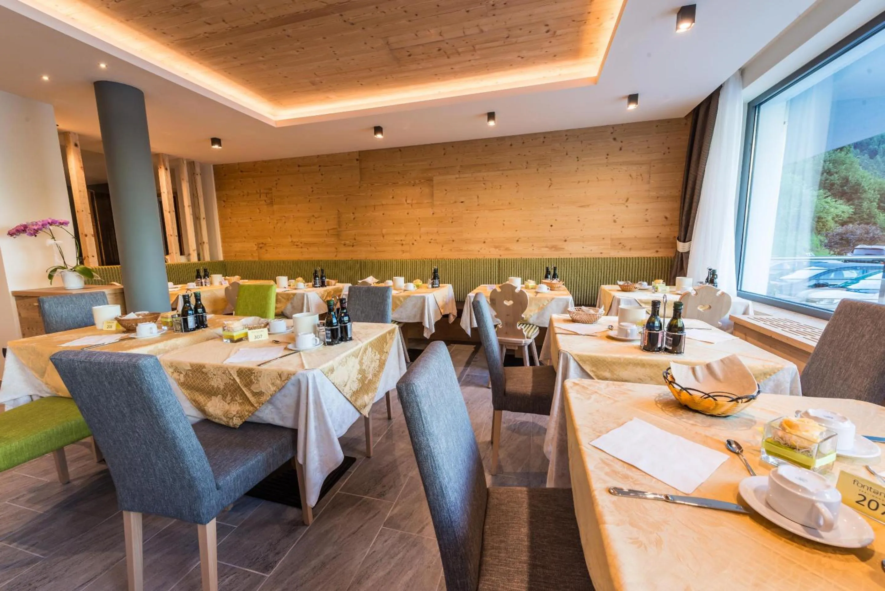 Restaurant/places to eat in Hotel Fontanella