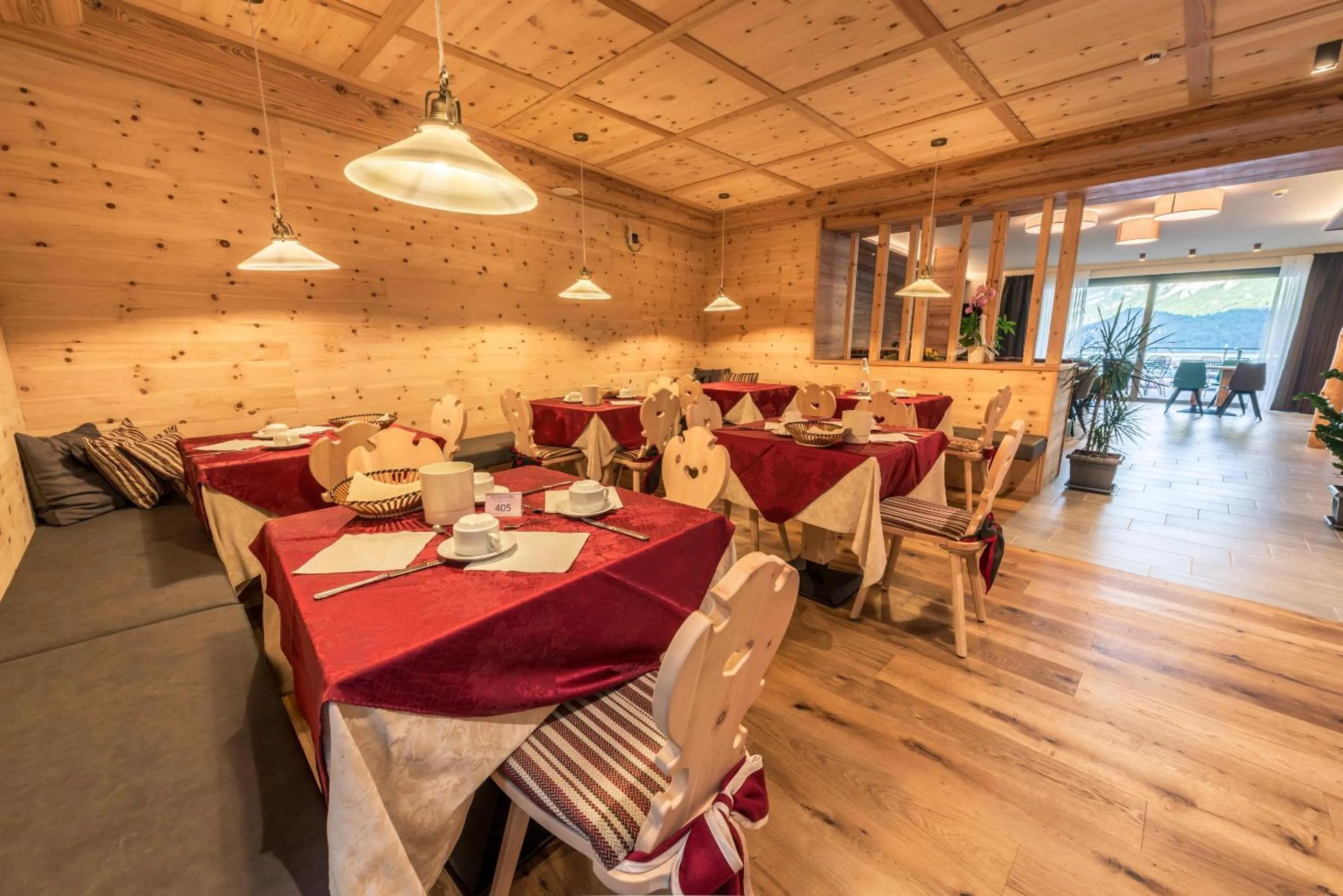 Restaurant/places to eat in Hotel Fontanella