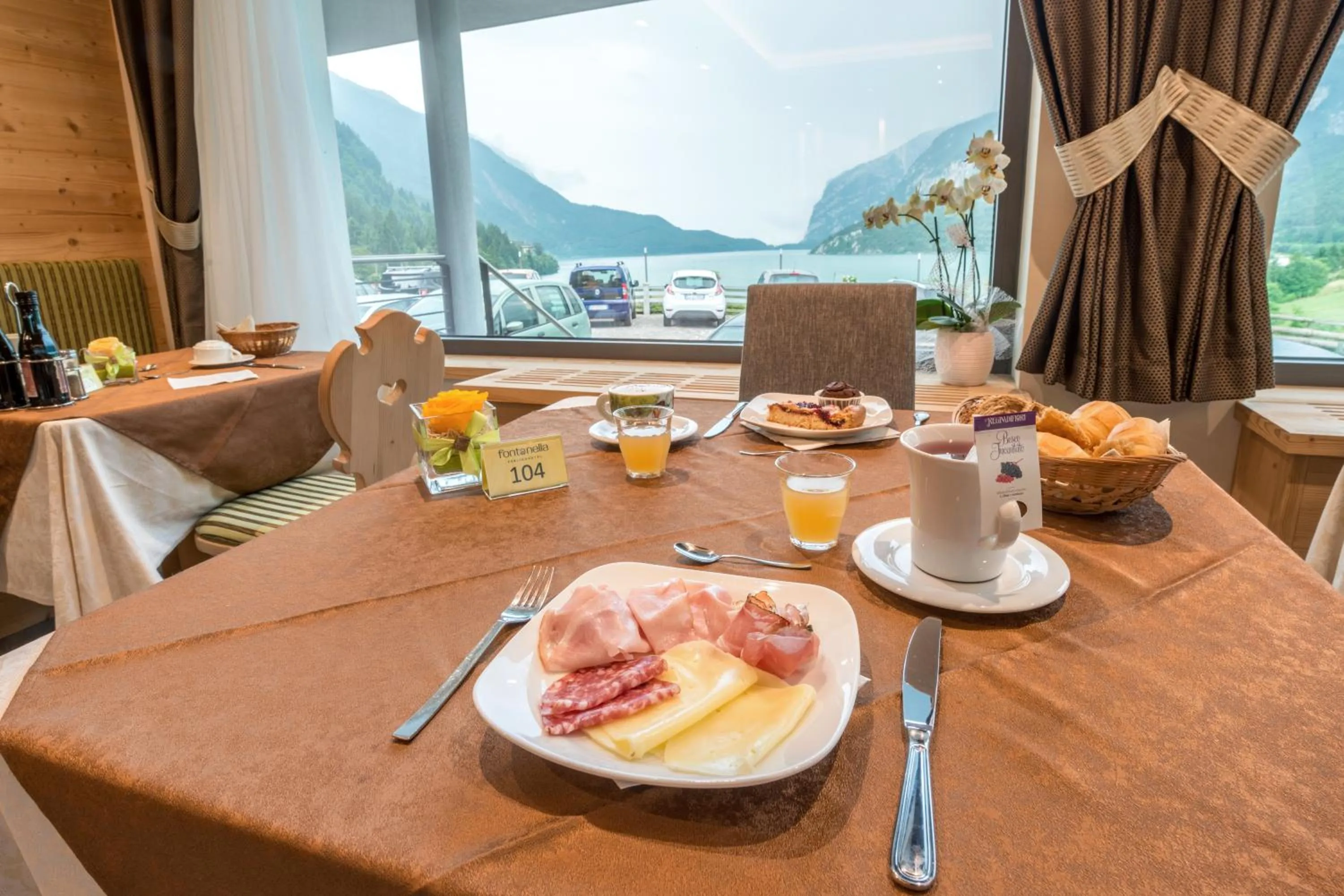 Restaurant/places to eat in Hotel Fontanella