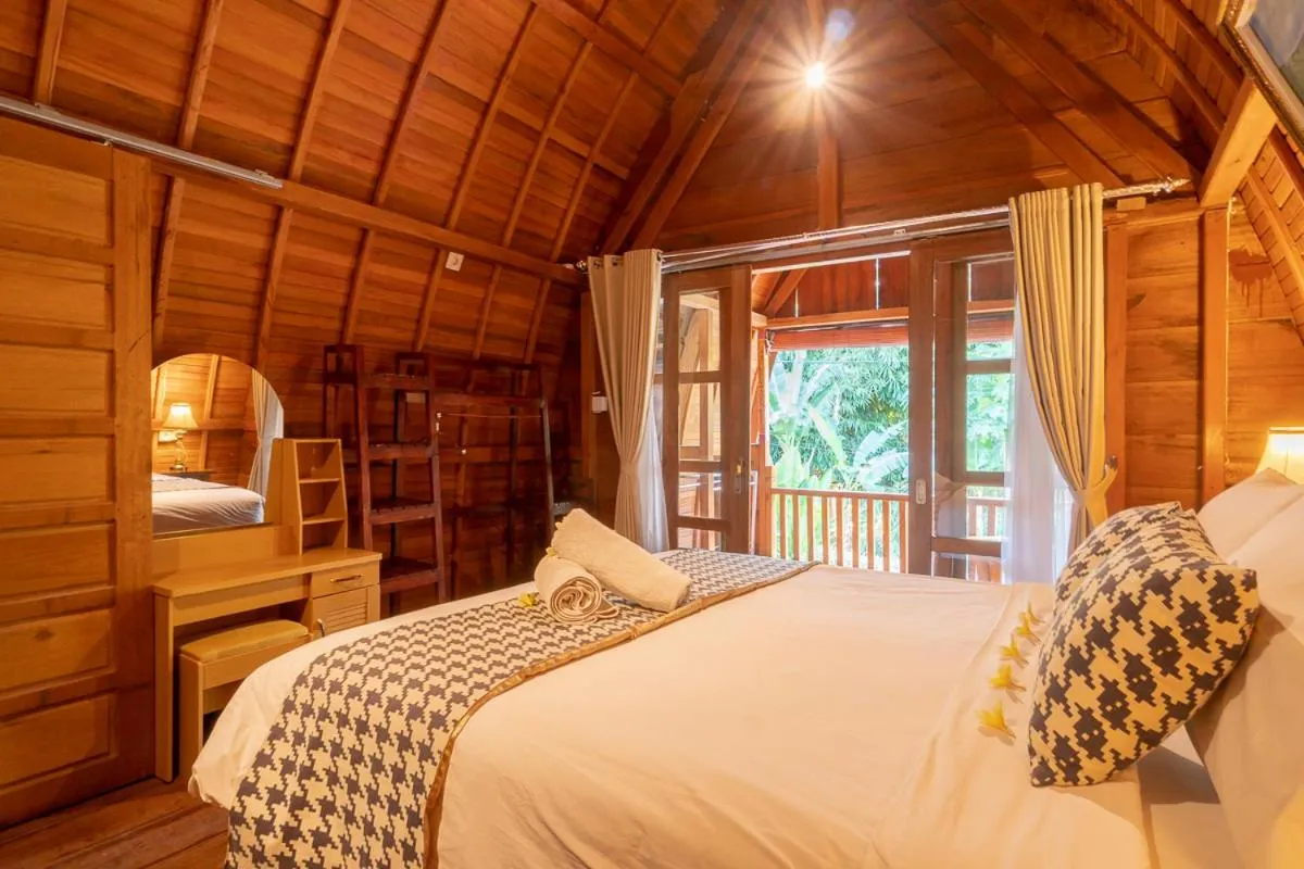 Bed in Madeira Inn Villa by Bukit Vista