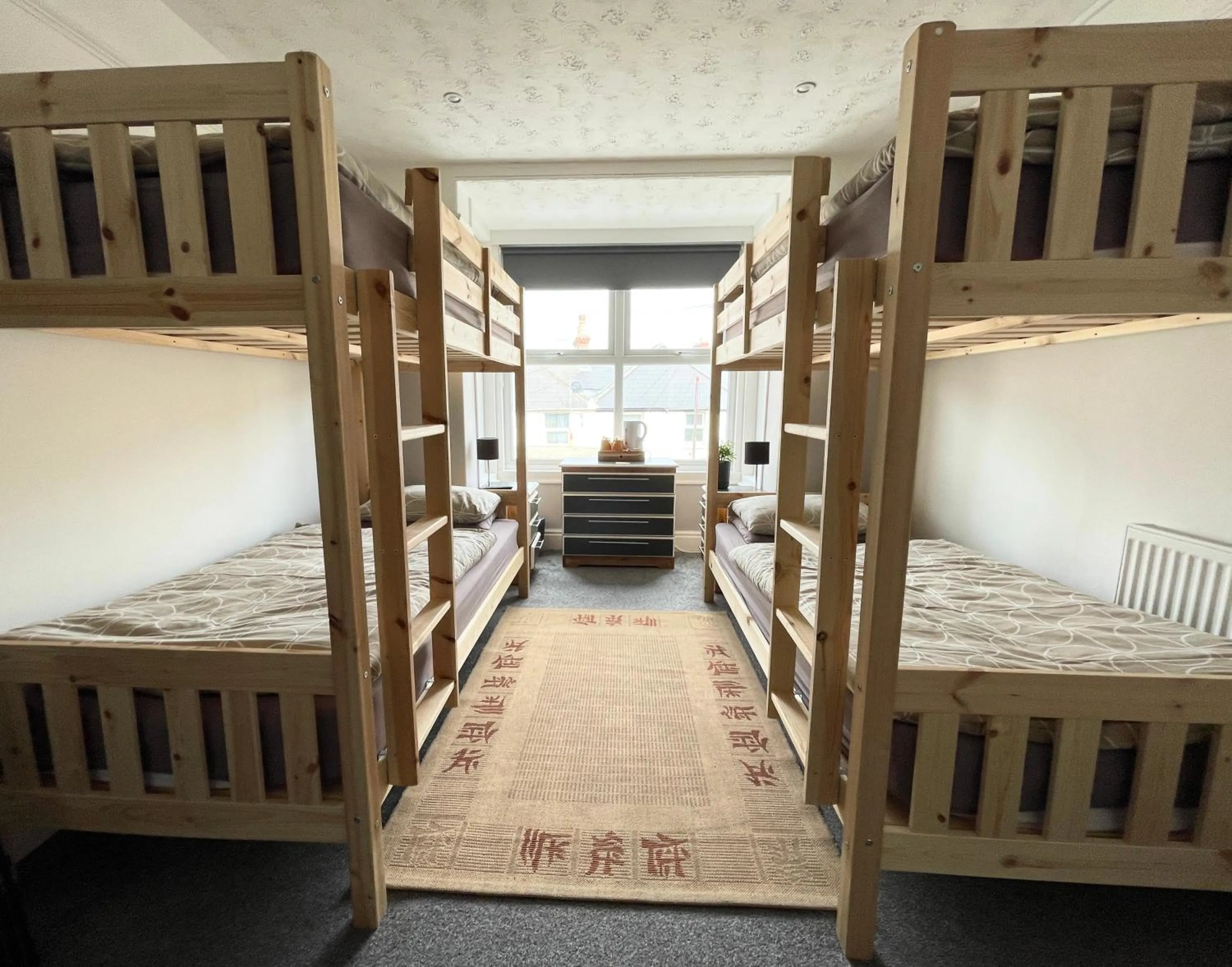 bunk bed, Bed in Breakers Guest House