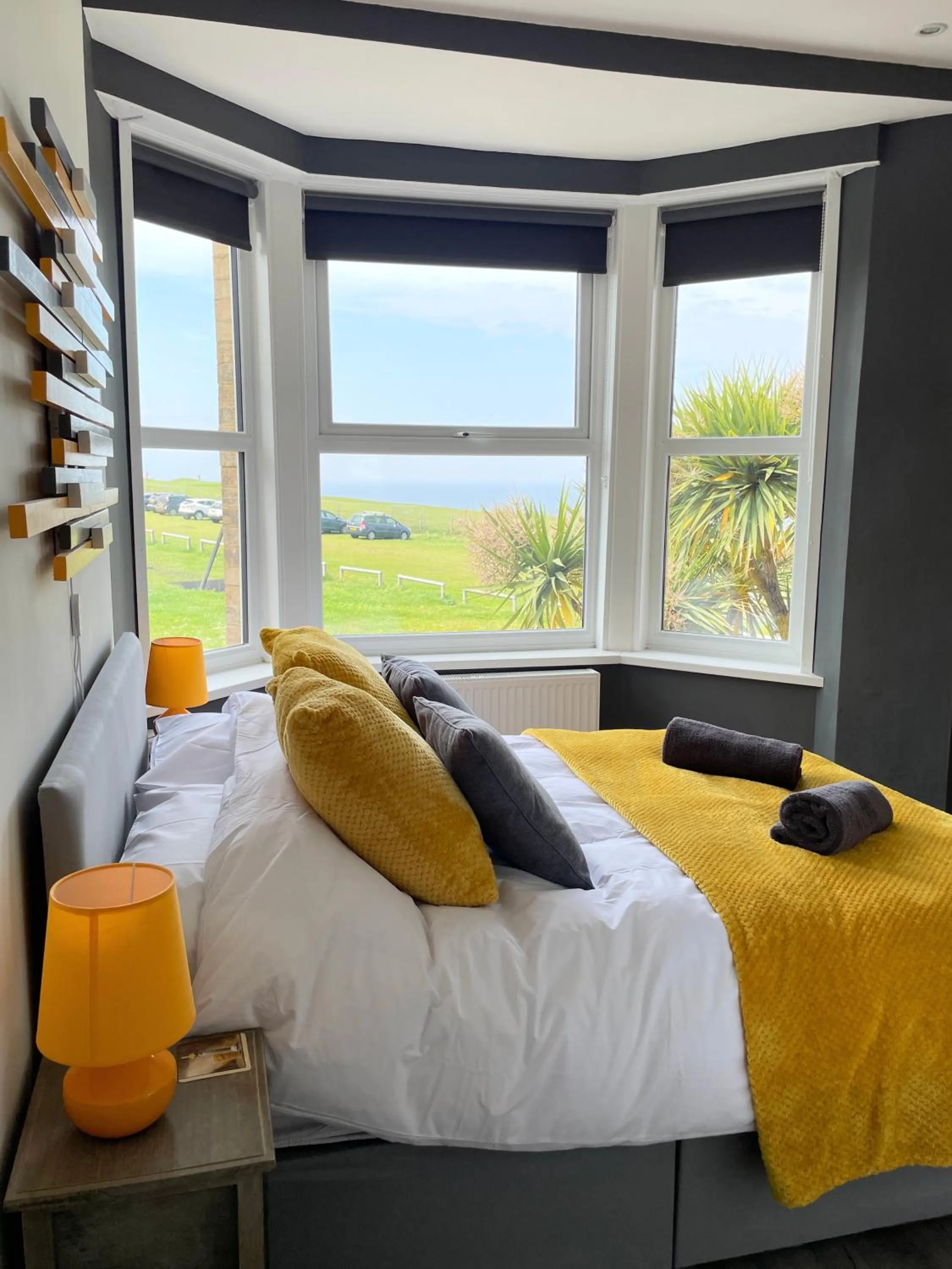 Bed in Breakers Guest House