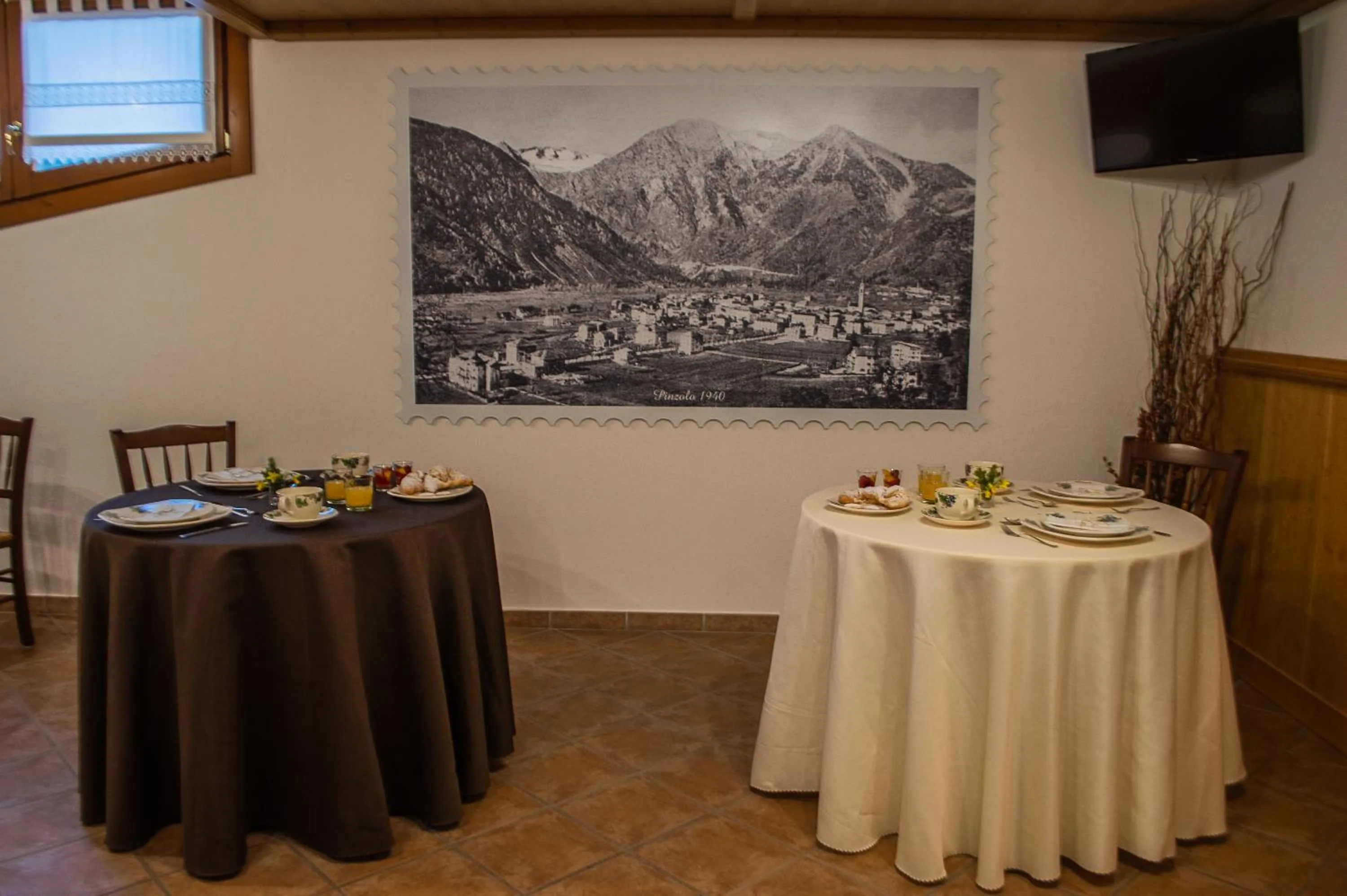 Food and drinks in Villa Lucin