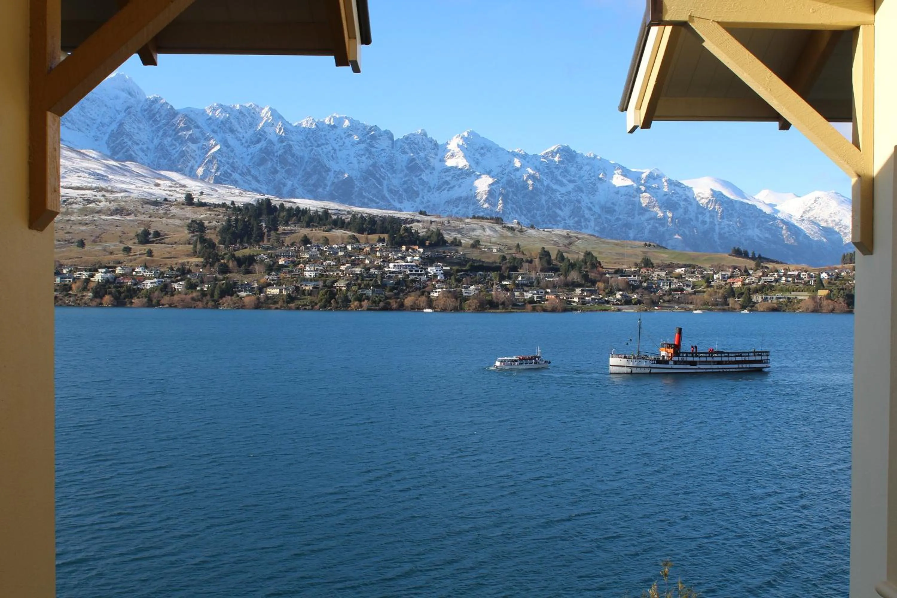Lake view in Villa Del Lago