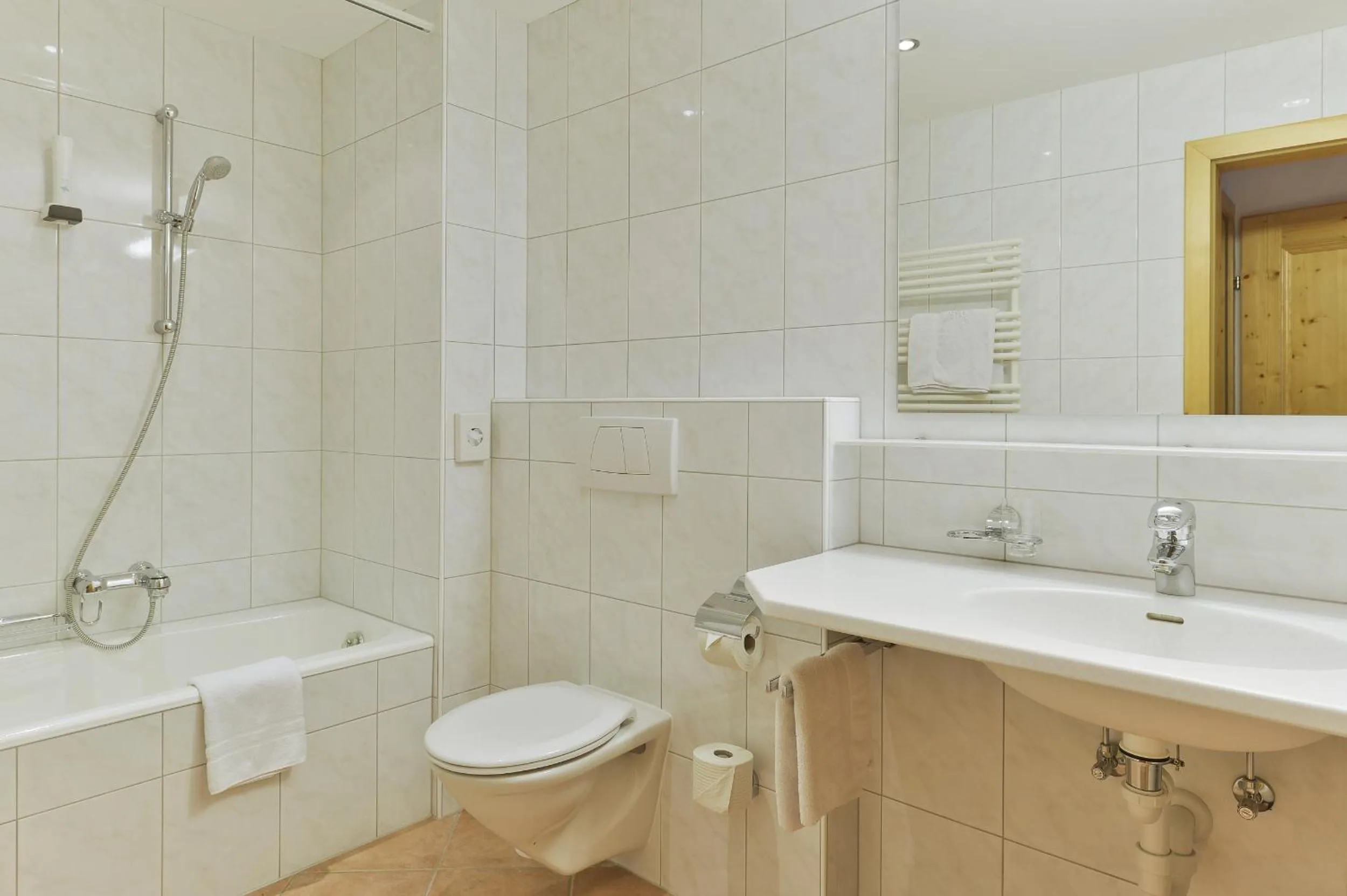 Bathroom in Hotel Bergheim