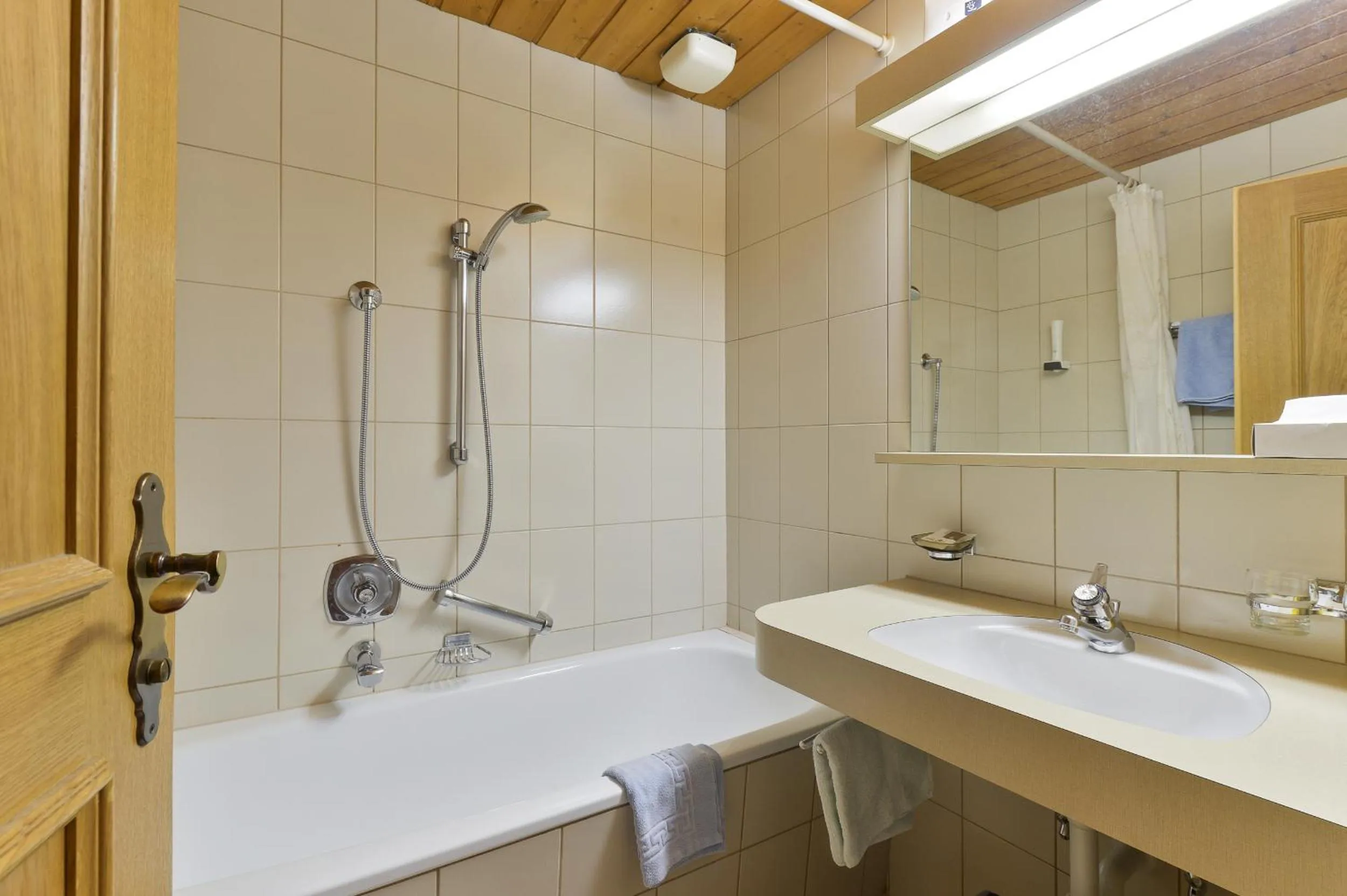 Bathroom in Hotel Bergheim