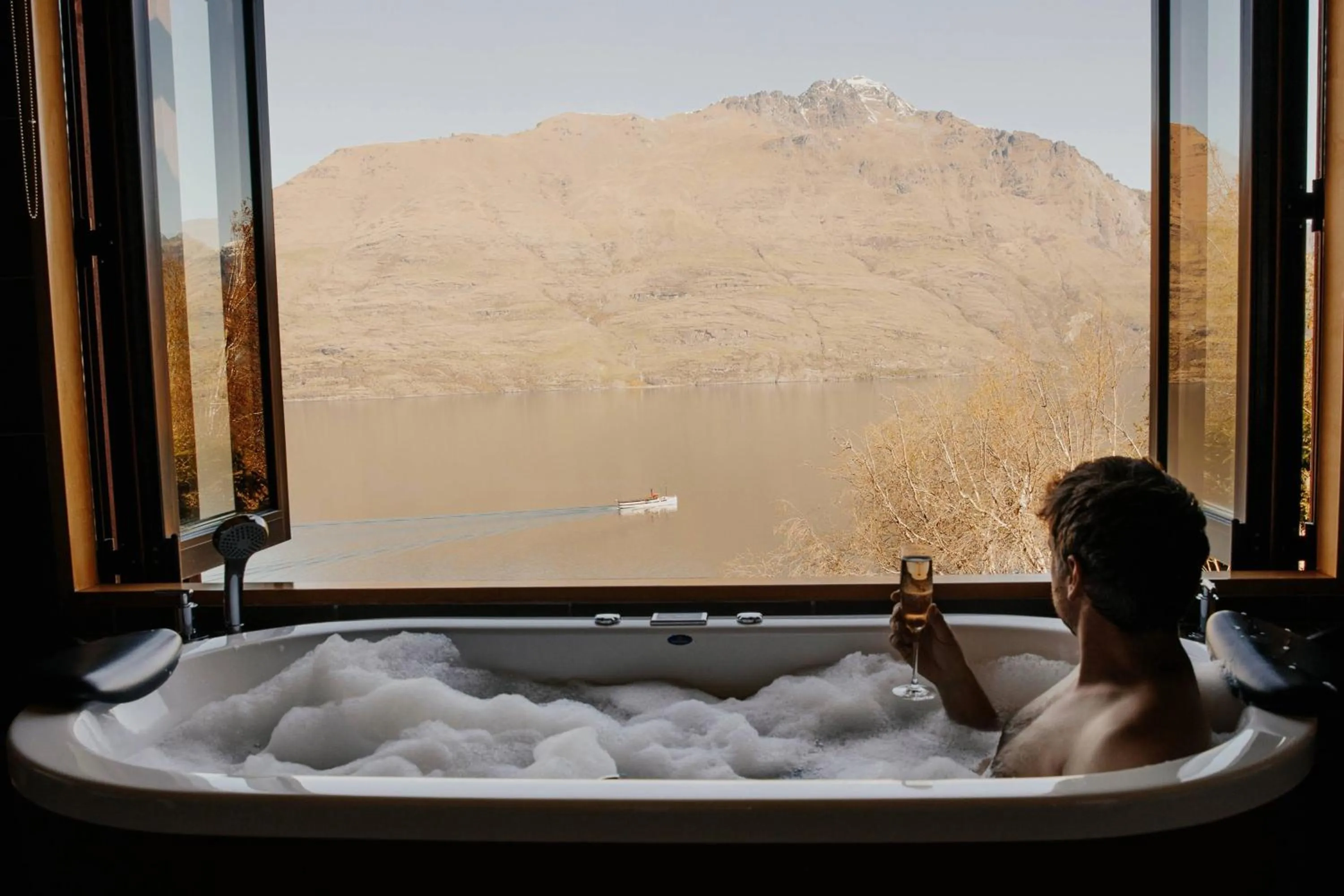 Mountain view in Azur Lodge