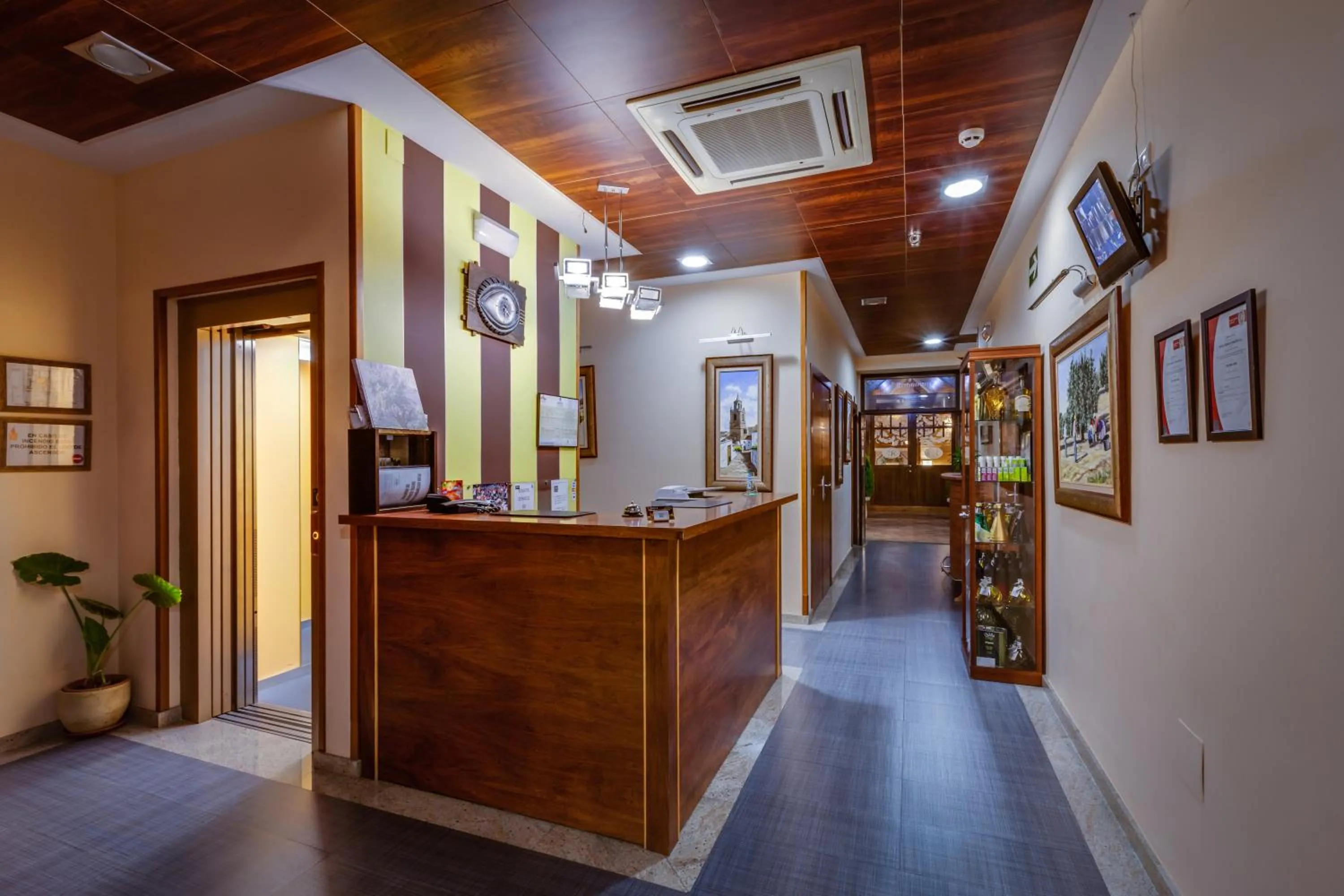 Lobby or reception in Hotel Ciudad de Martos