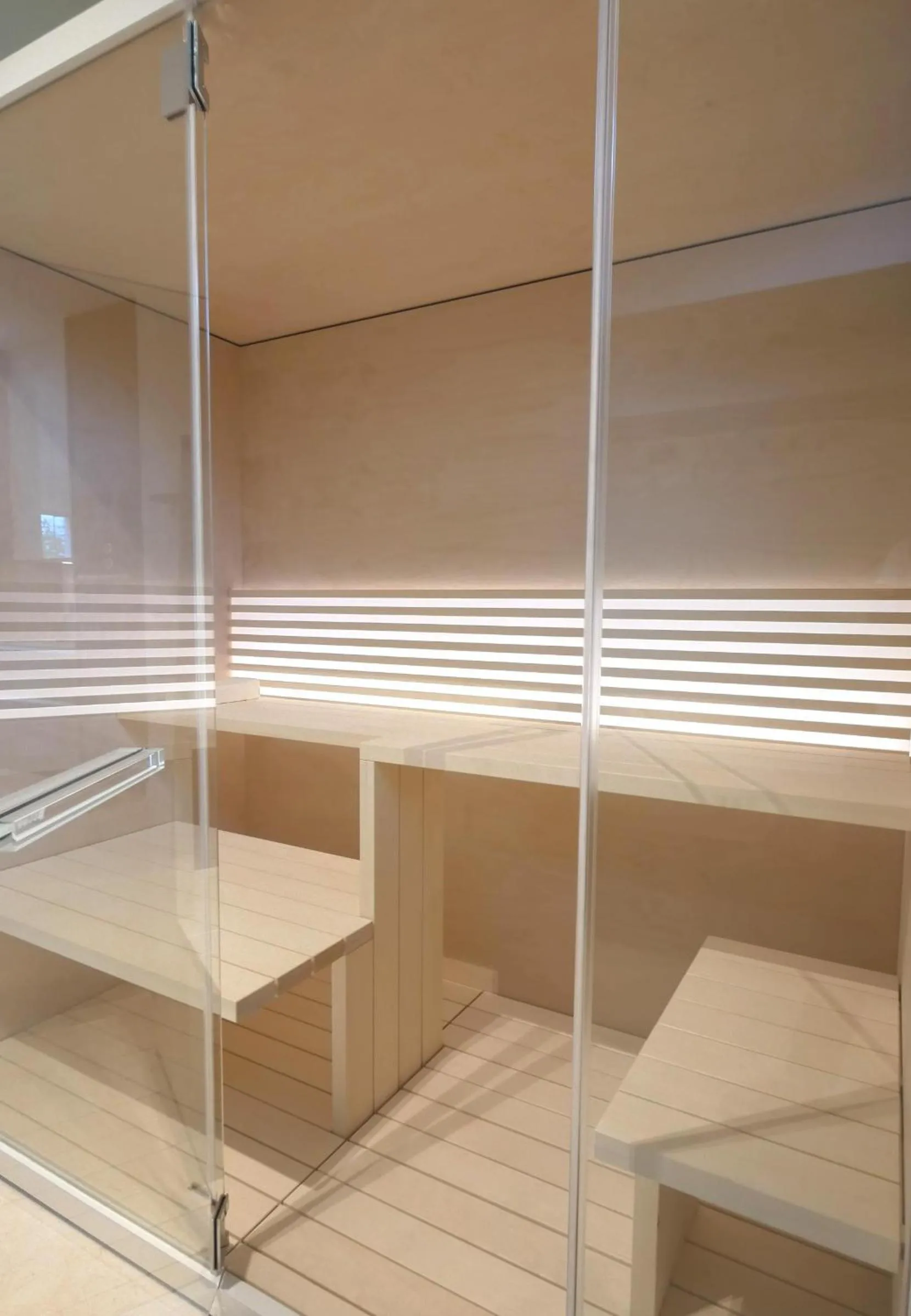 White Pearl Apartment 4 02