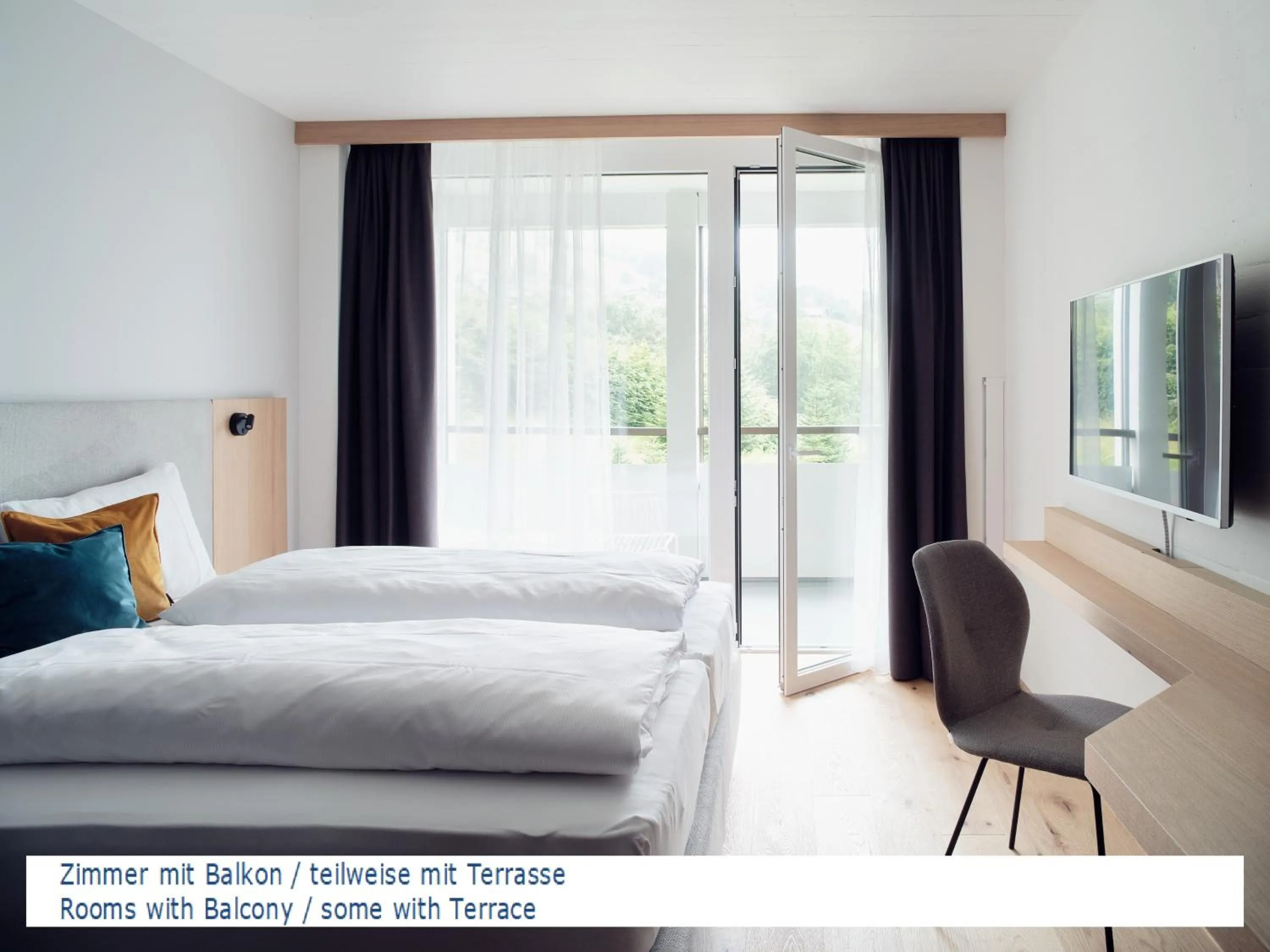 Bed in Hotel Neu-Schönstatt