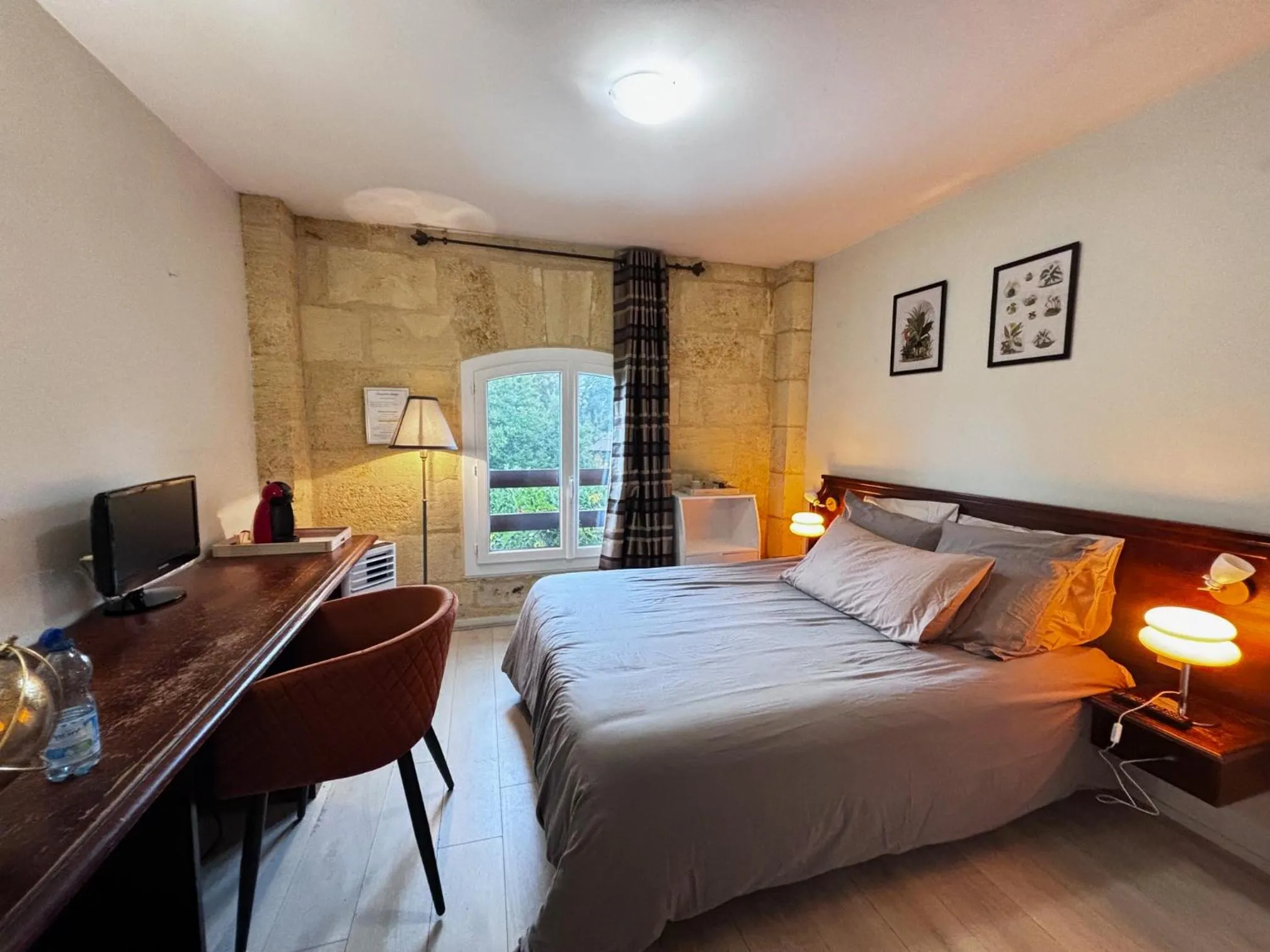 Photo of the whole room in L'Etape