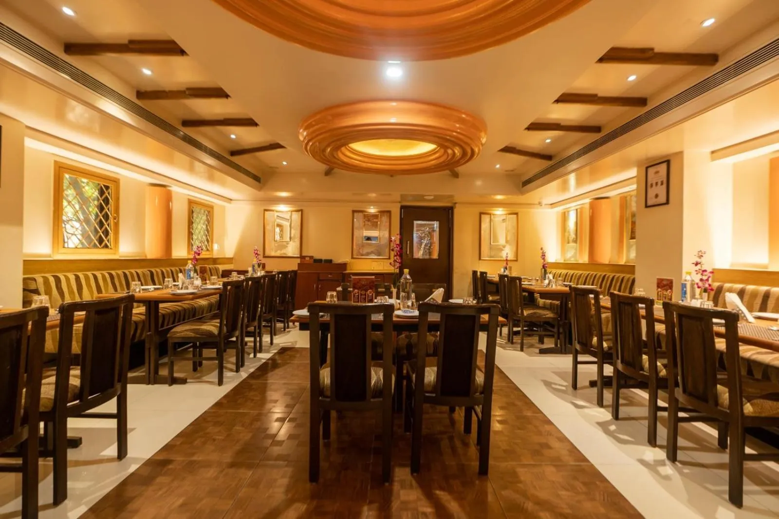 Restaurant/places to eat in Pai Viceroy