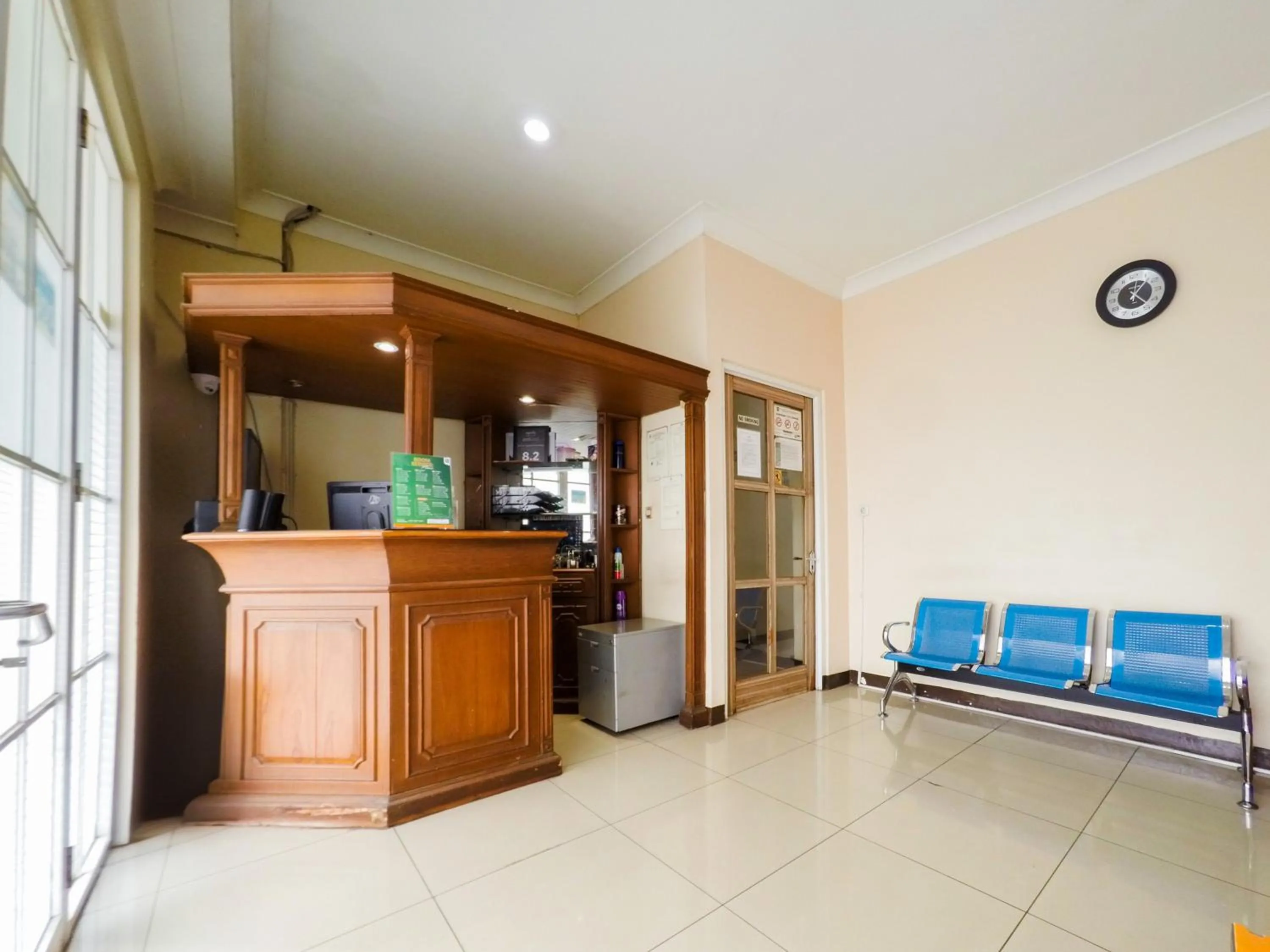 Lobby or reception in RedDoorz @ Pandu Raya Bogor
