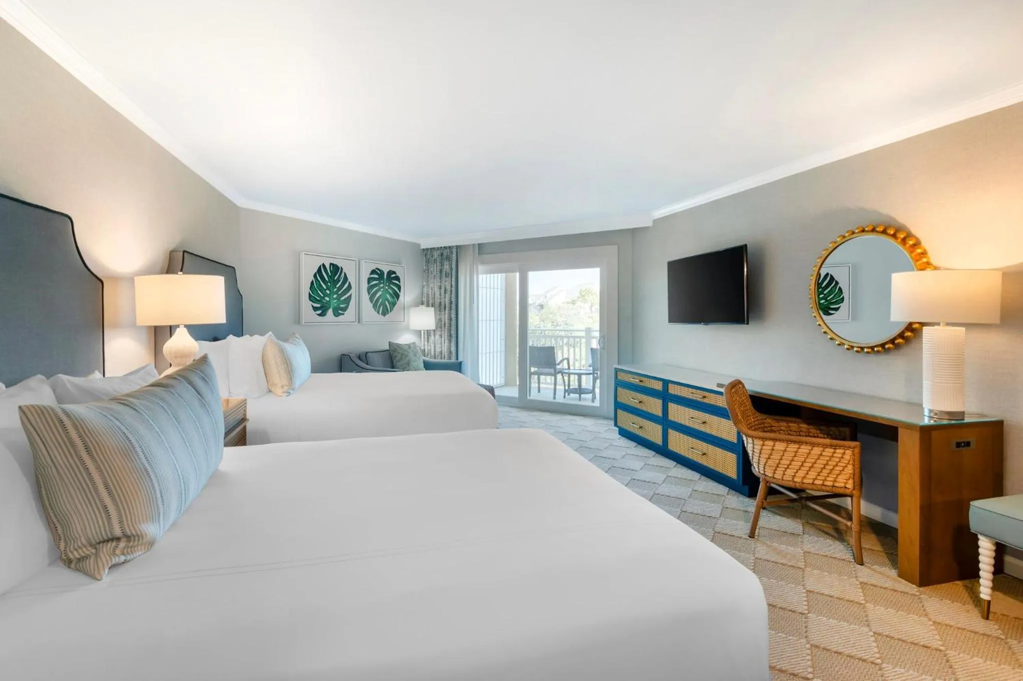 Photo of the whole room, Bed in Omni Hilton Head Oceanfront Resort