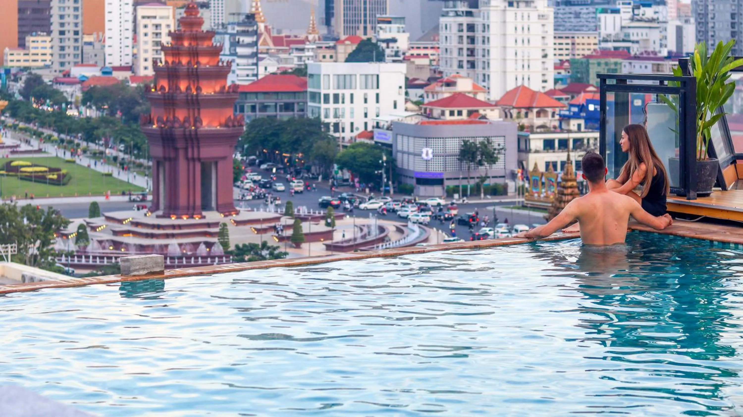 Swimming pool in Phnom Penh 51 Hotel & Residences