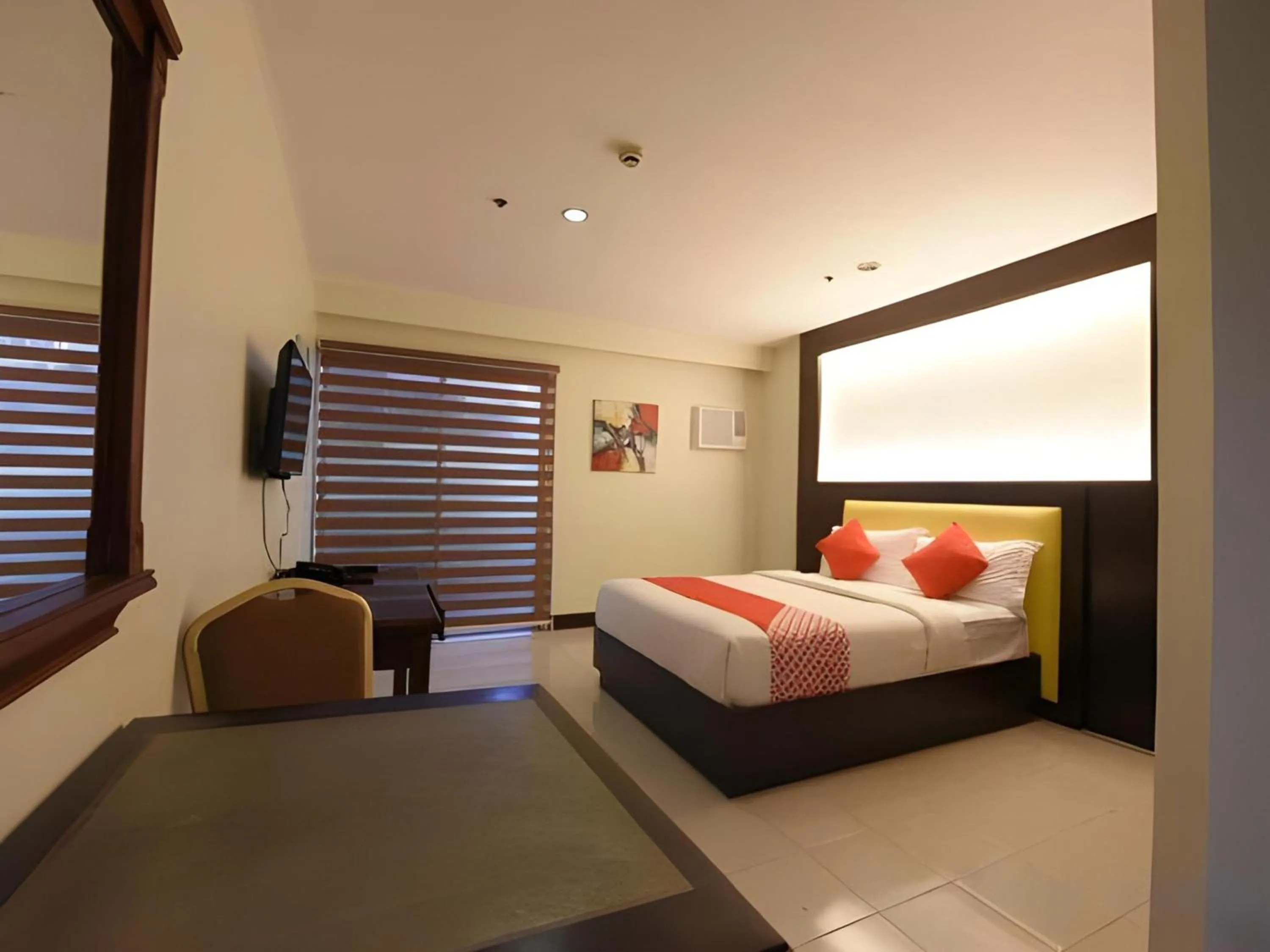 Photo of the whole room in OYO 115 Northridge Mansions