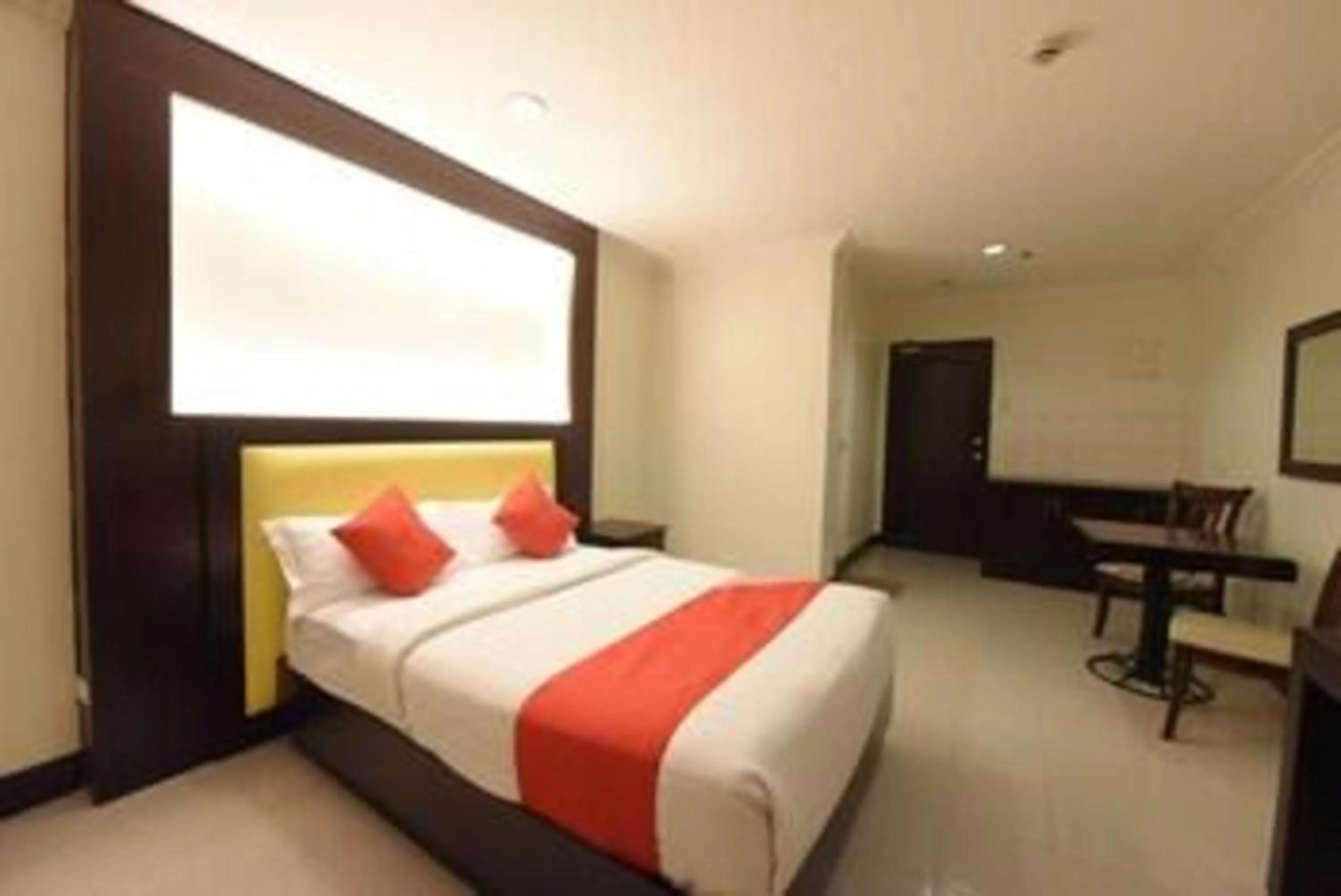 TV and multimedia in OYO 115 Northridge Mansions