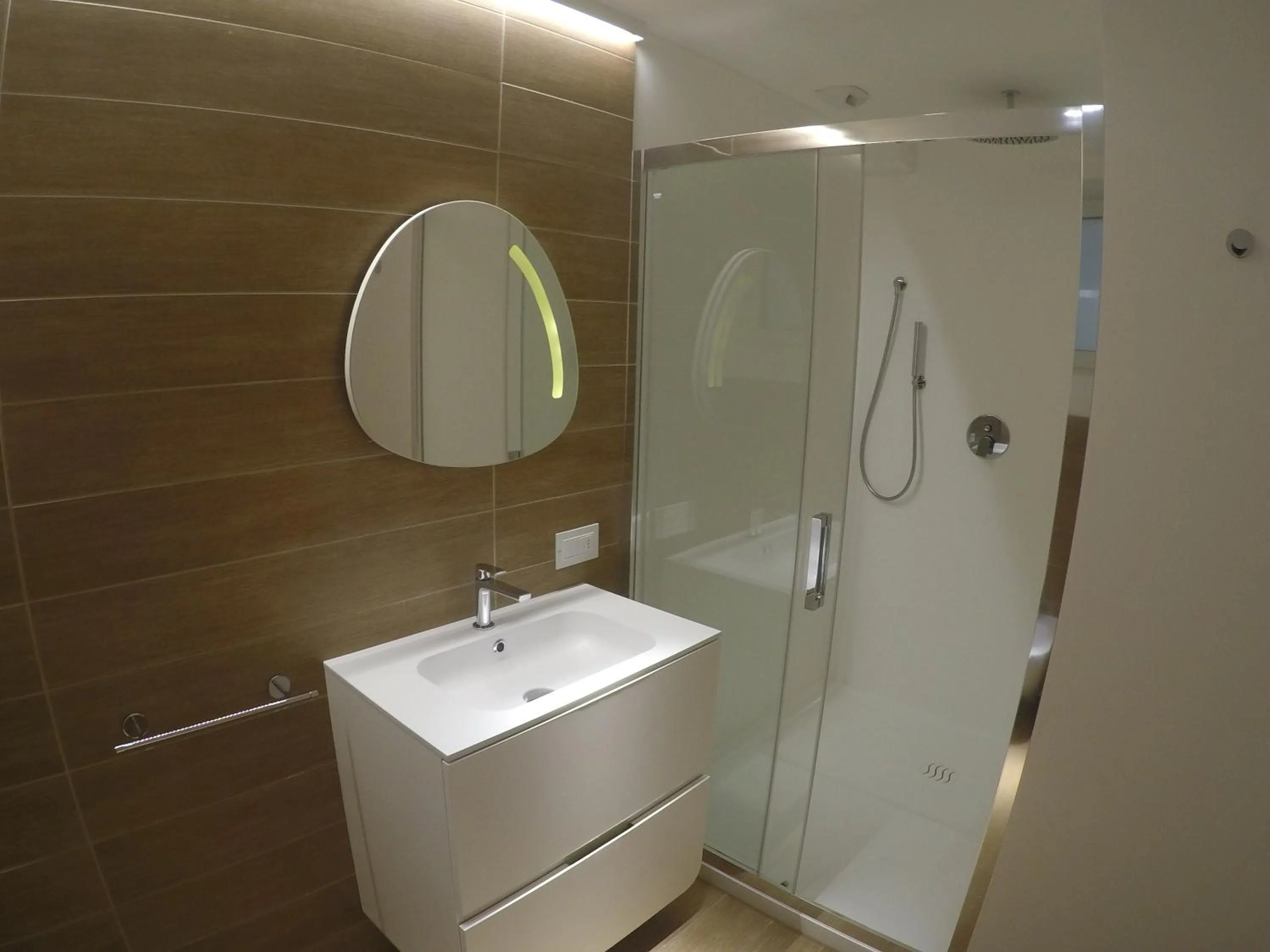 Shower in Marina Verde Resort Official