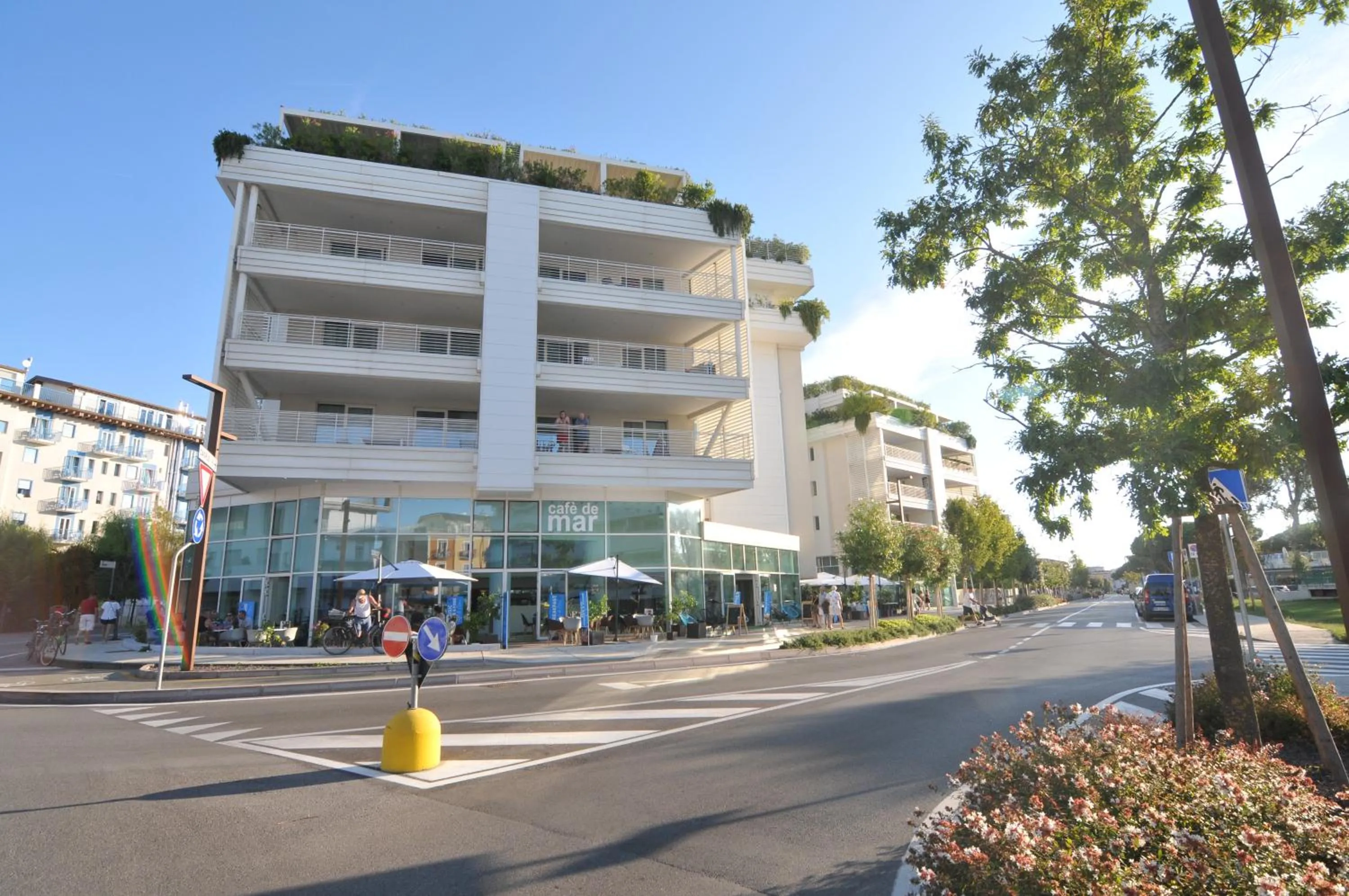 Property building in Marina Verde Resort Official