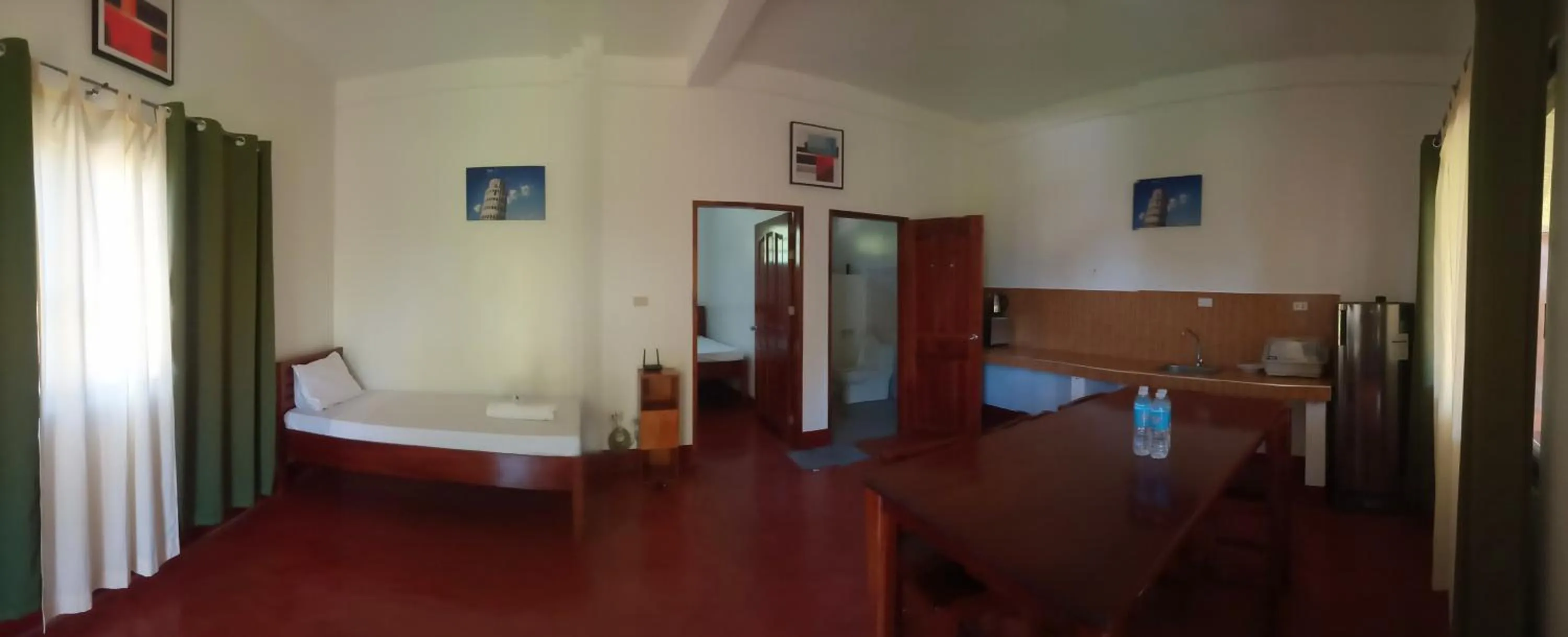 Photo of the whole room, Bed in Tongatok Cliff Resort