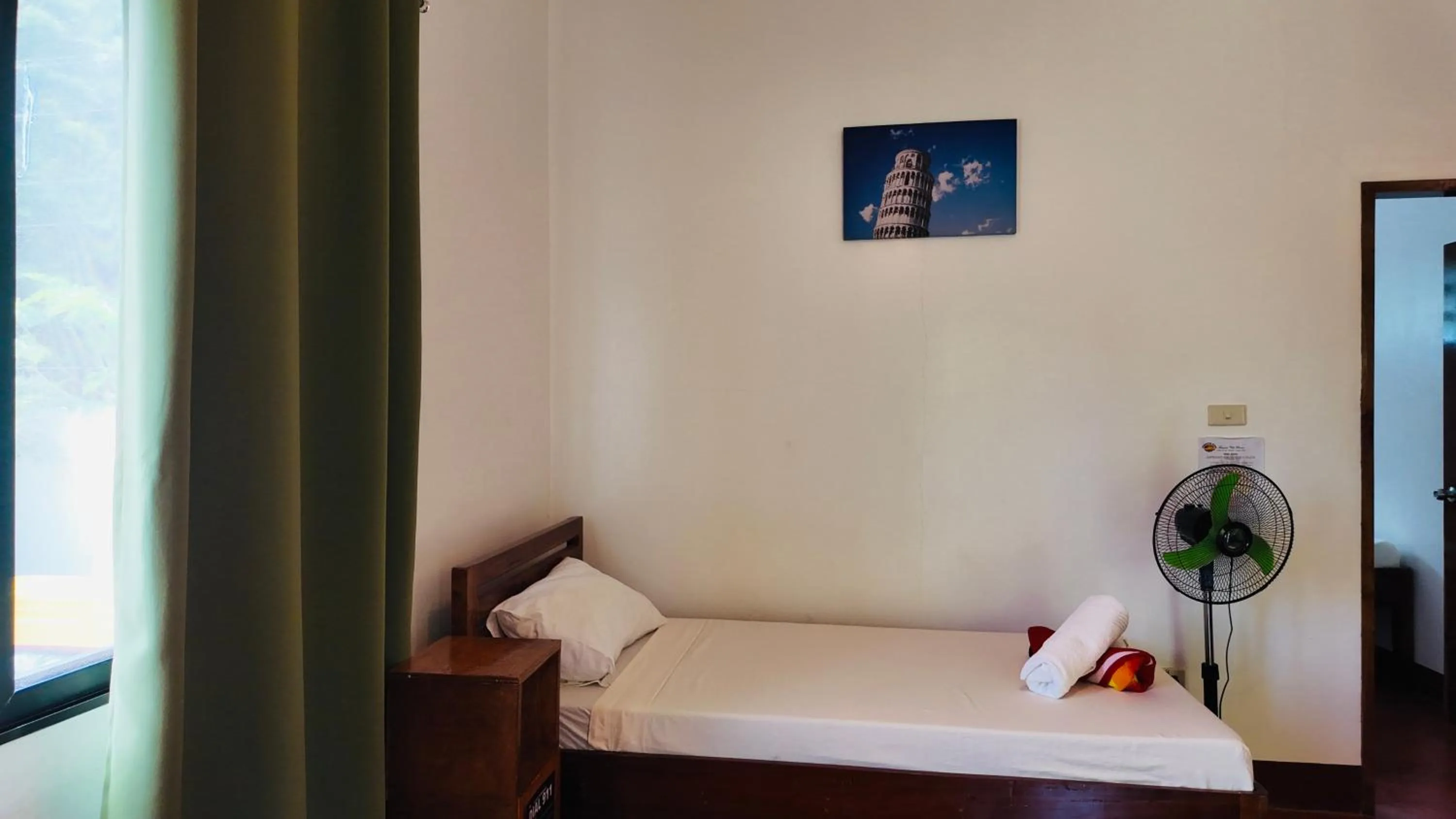 Bed in Tongatok Cliff Resort