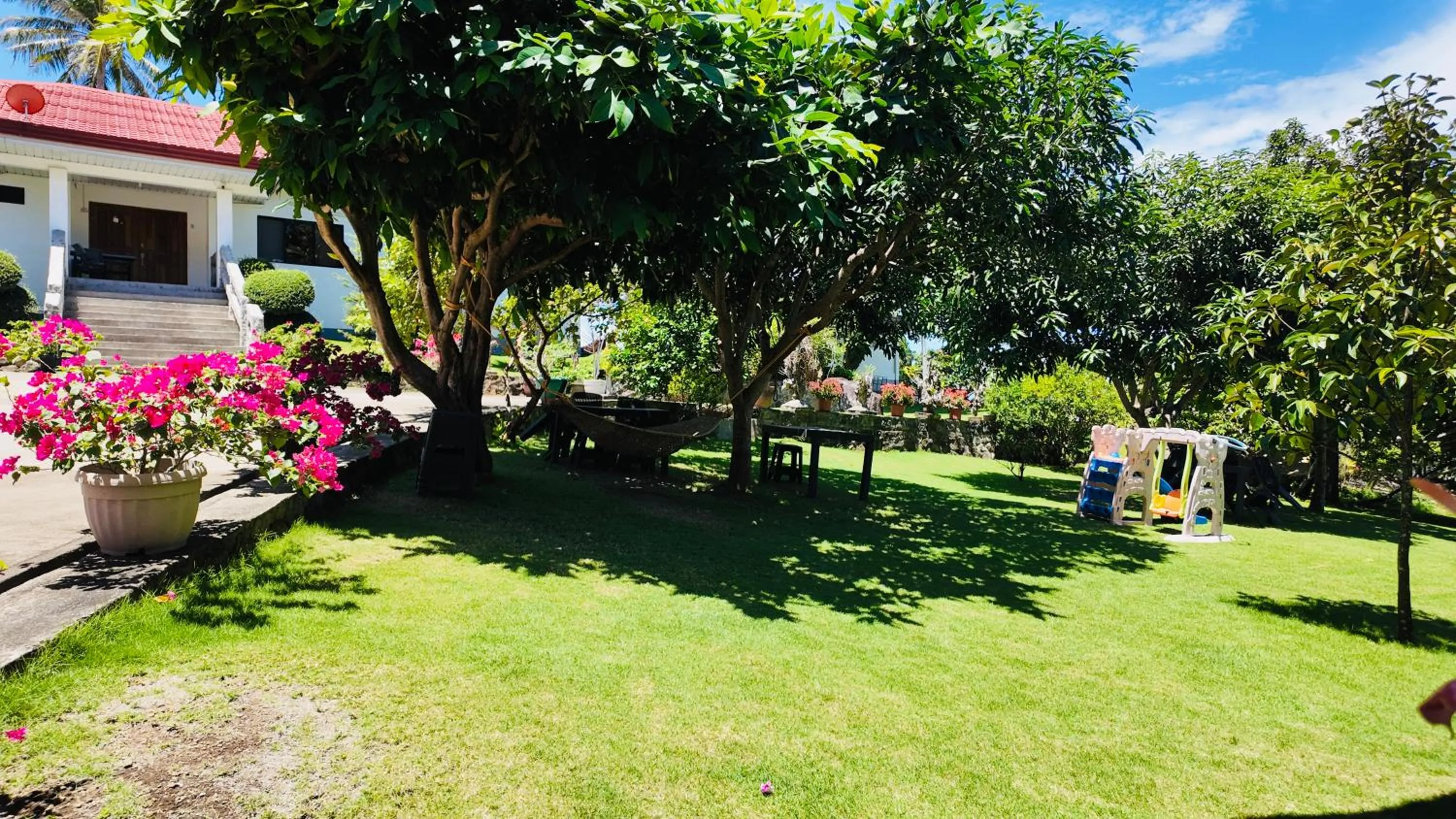 Garden in Tongatok Cliff Resort