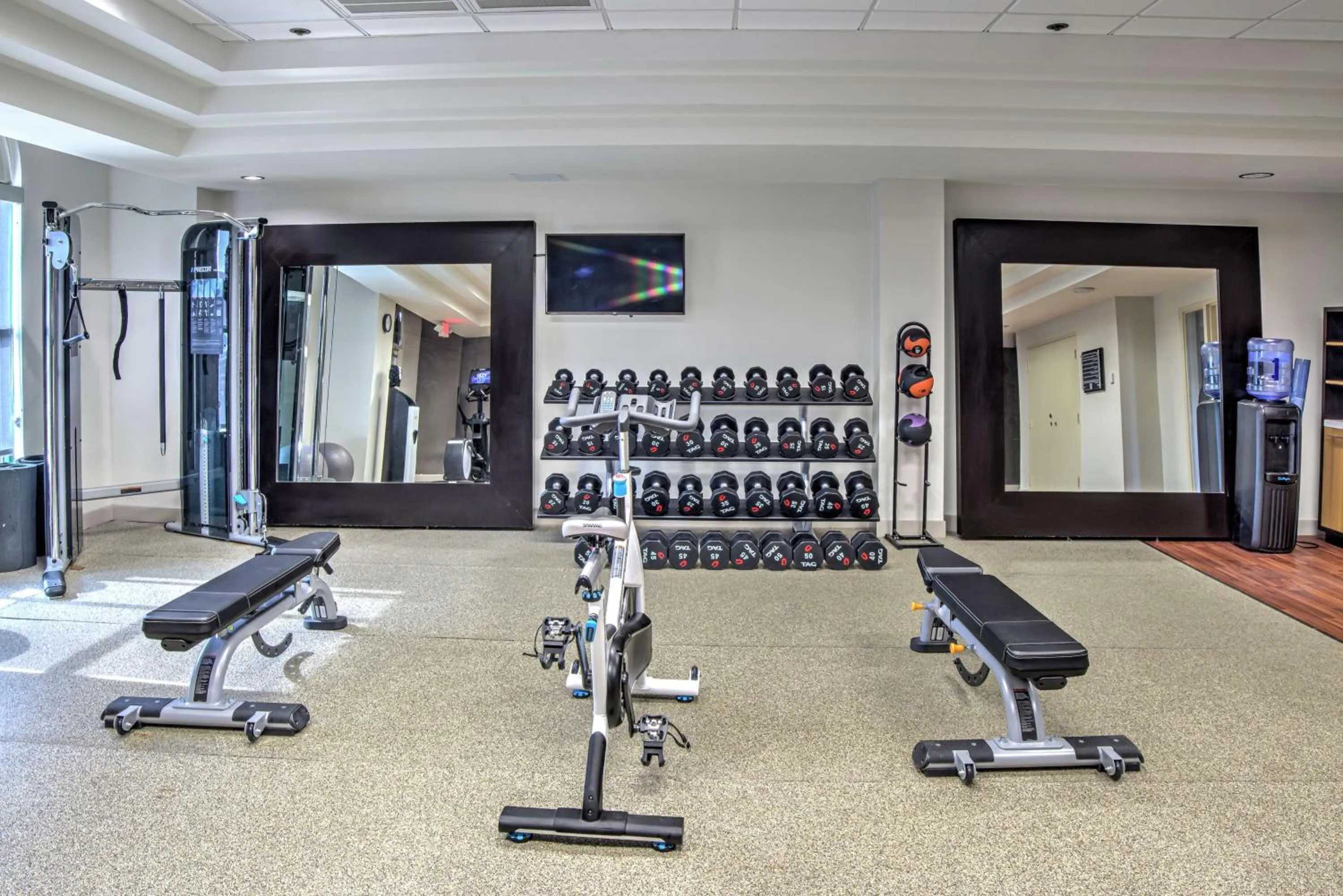 Fitness centre/facilities in Embassy Suites by Hilton Indianapolis North