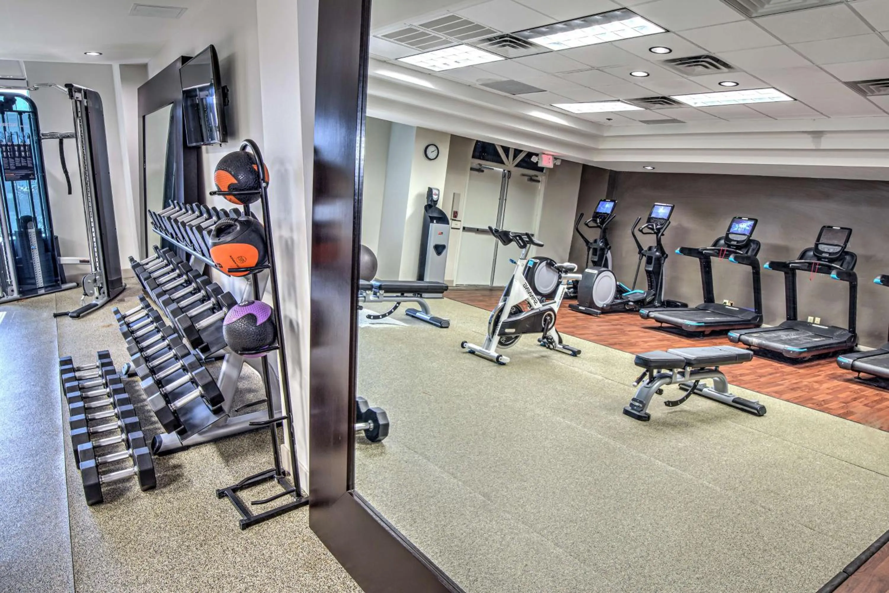 Fitness centre/facilities in Embassy Suites by Hilton Indianapolis North